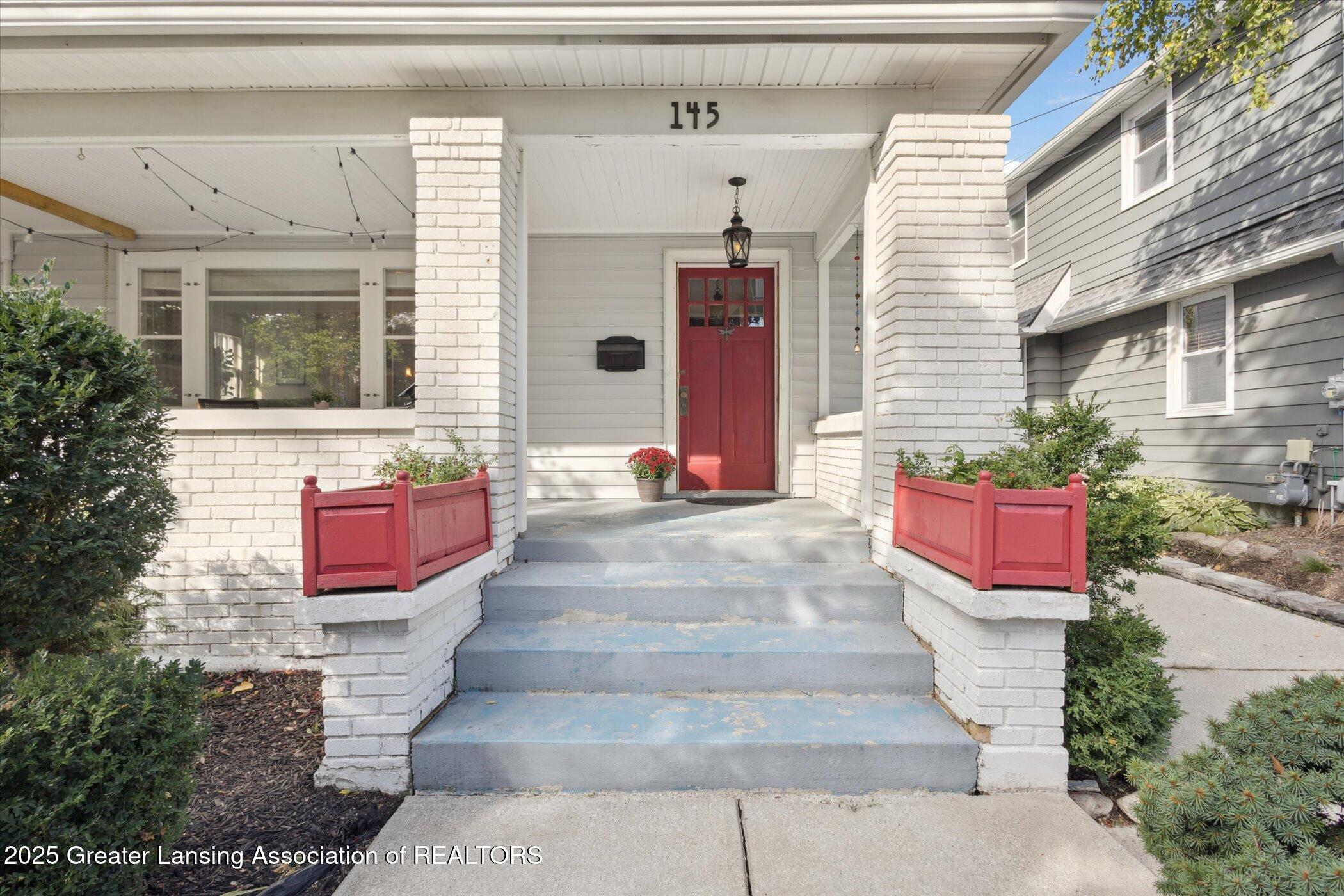 145 NE Baynton Avenue