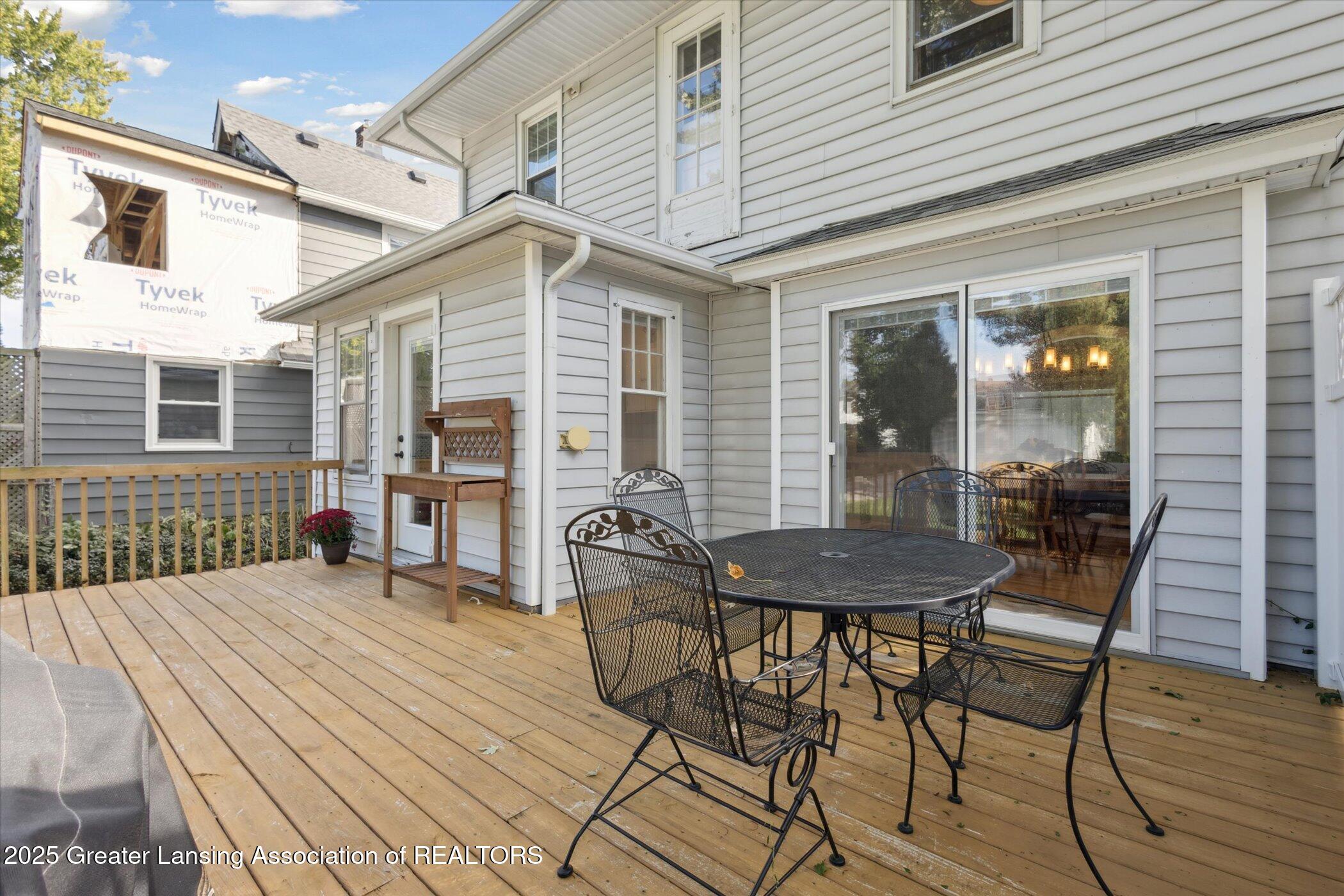 145 NE Baynton Avenue