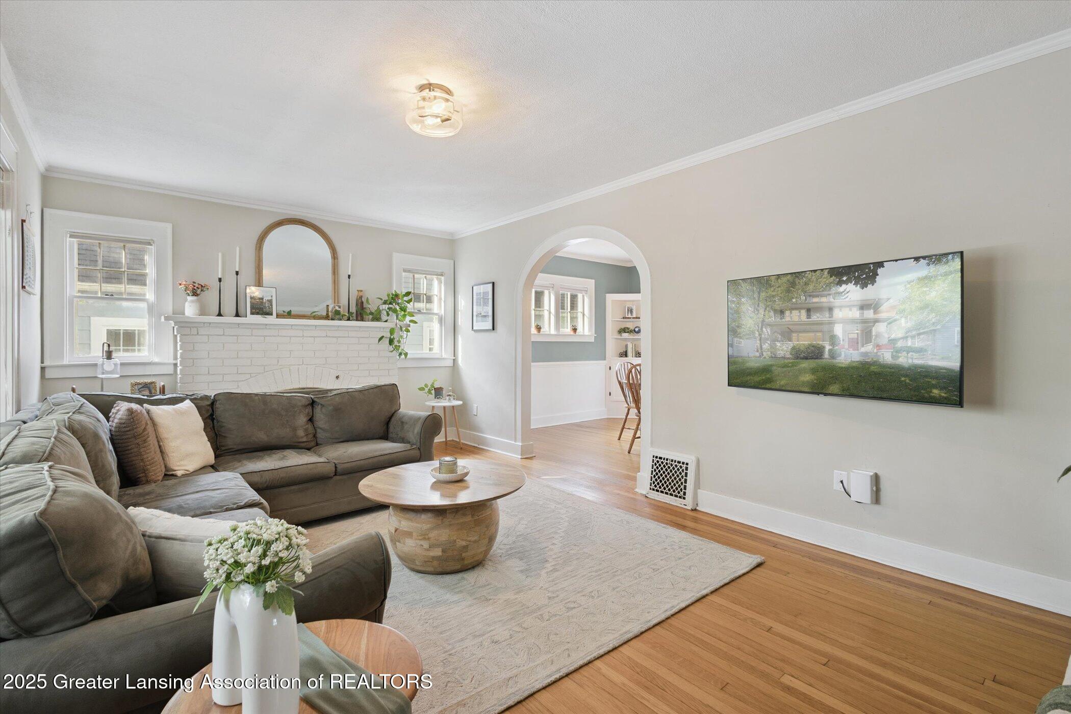 145 NE Baynton Avenue