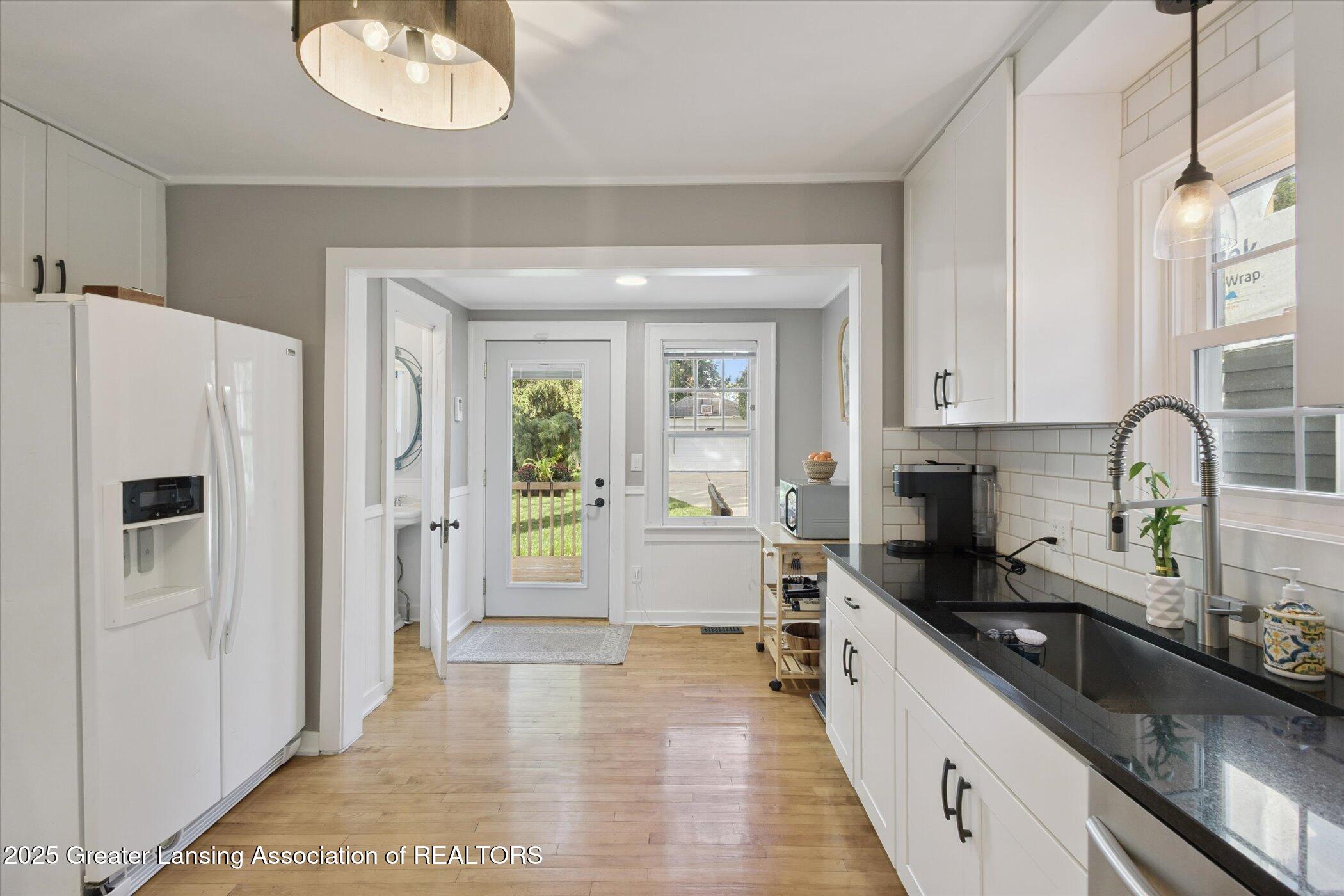 145 NE Baynton Avenue