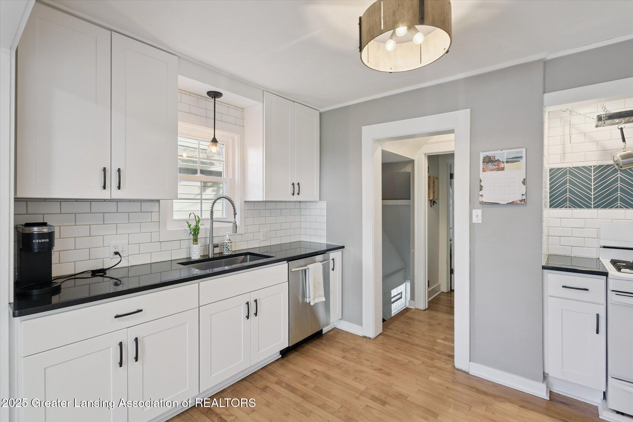 145 NE Baynton Avenue