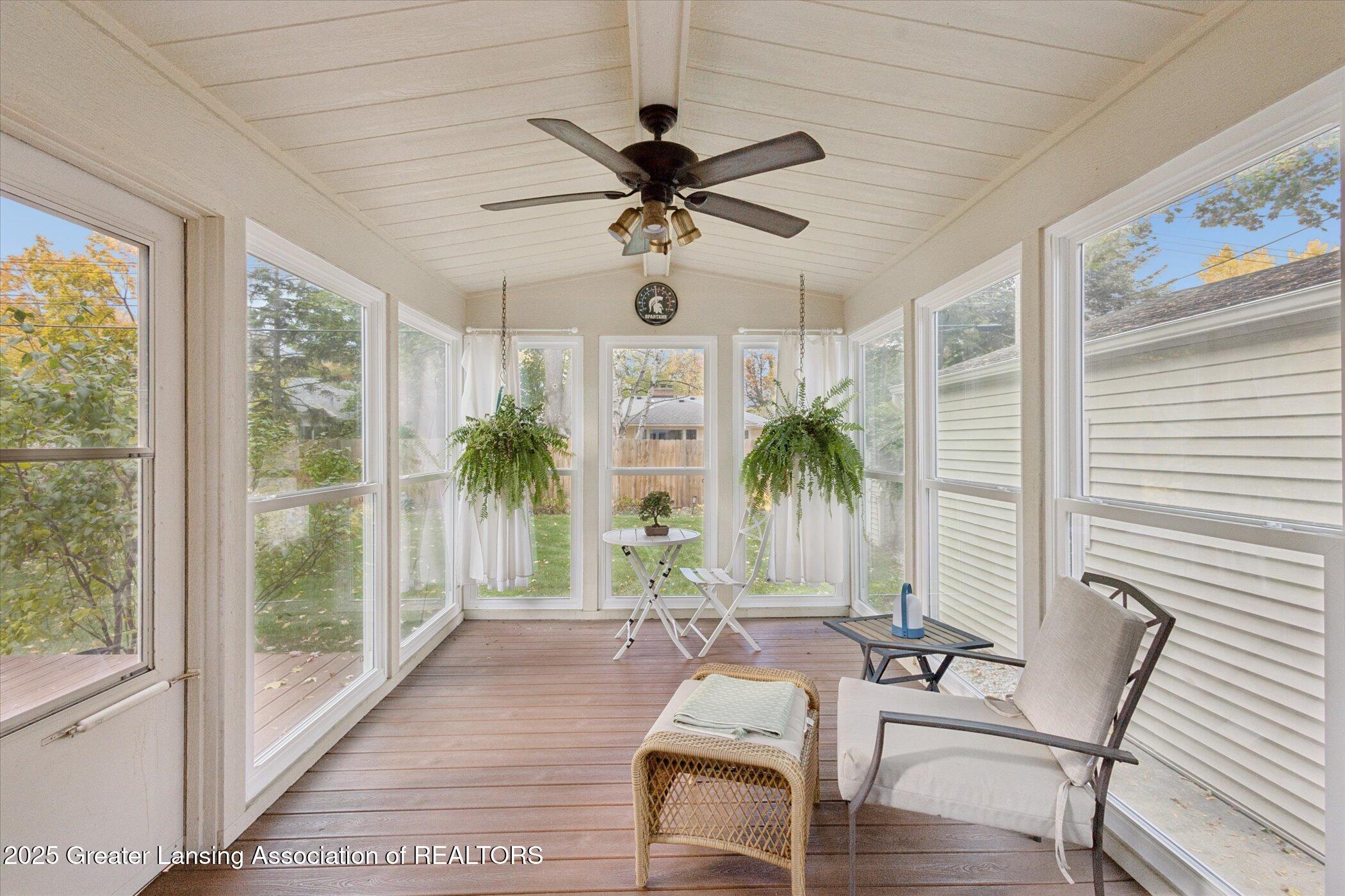 223 Lexington Avenue