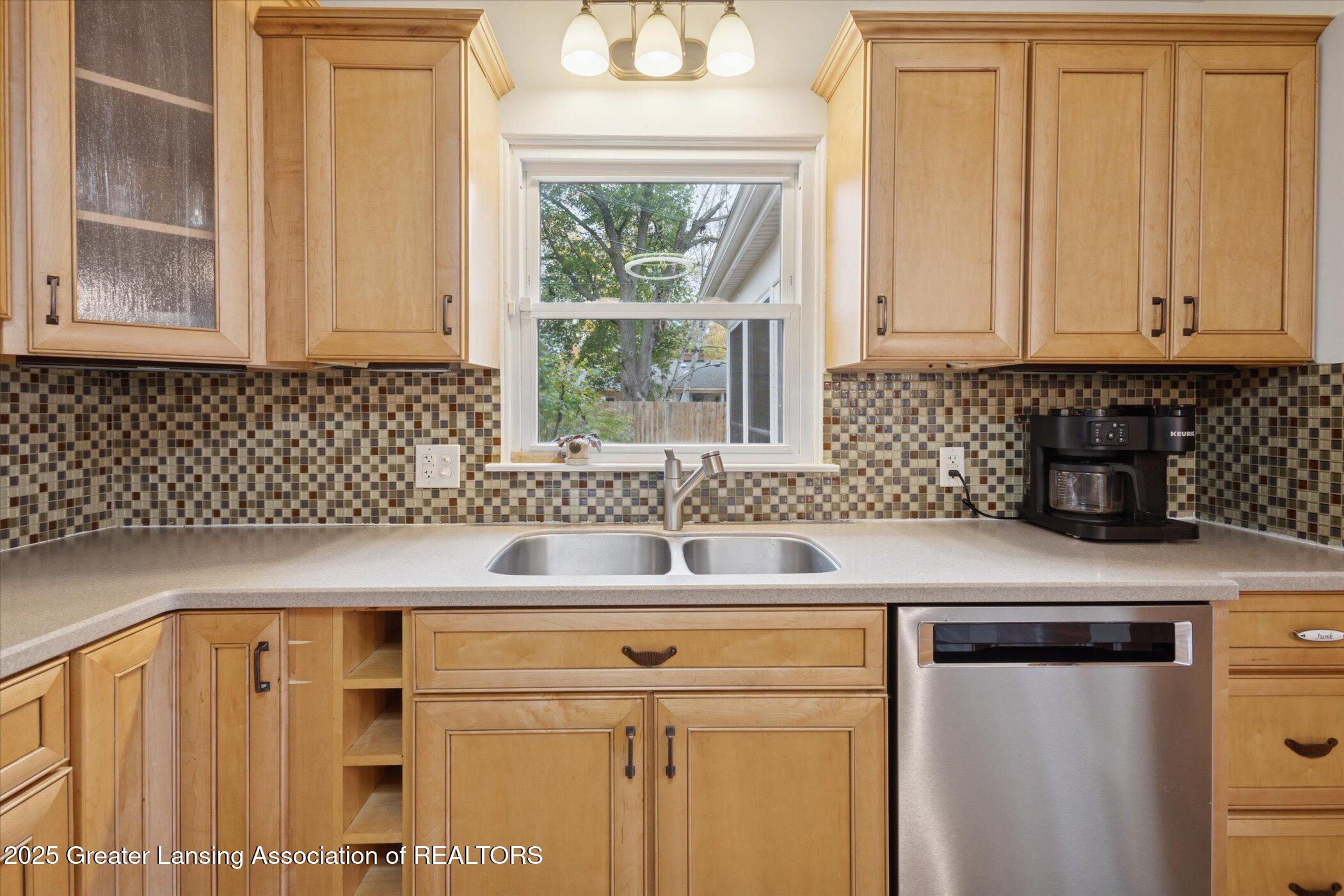 223 Lexington Avenue