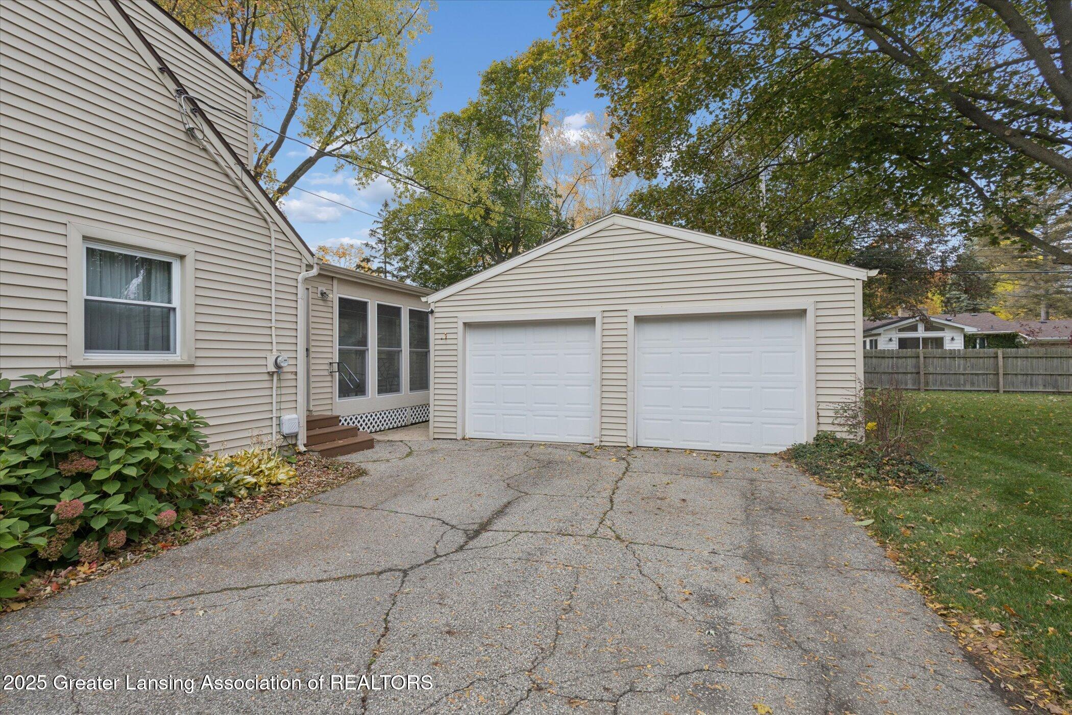 223 Lexington Avenue