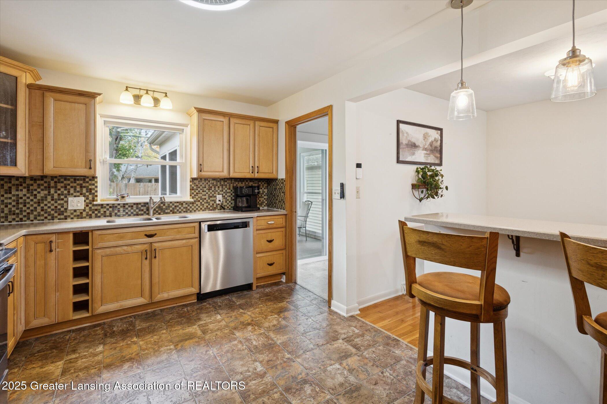 223 Lexington Avenue