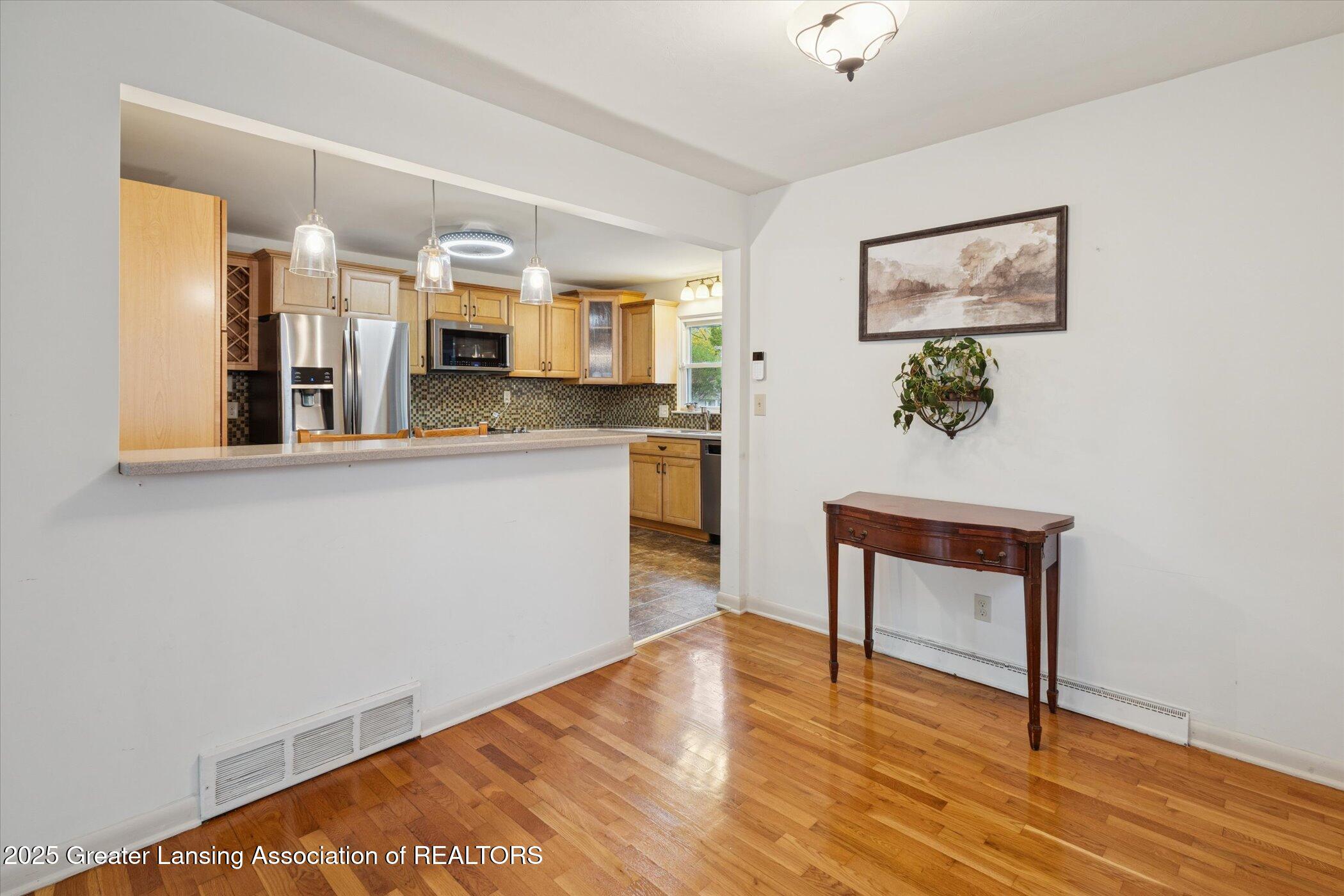 223 Lexington Avenue