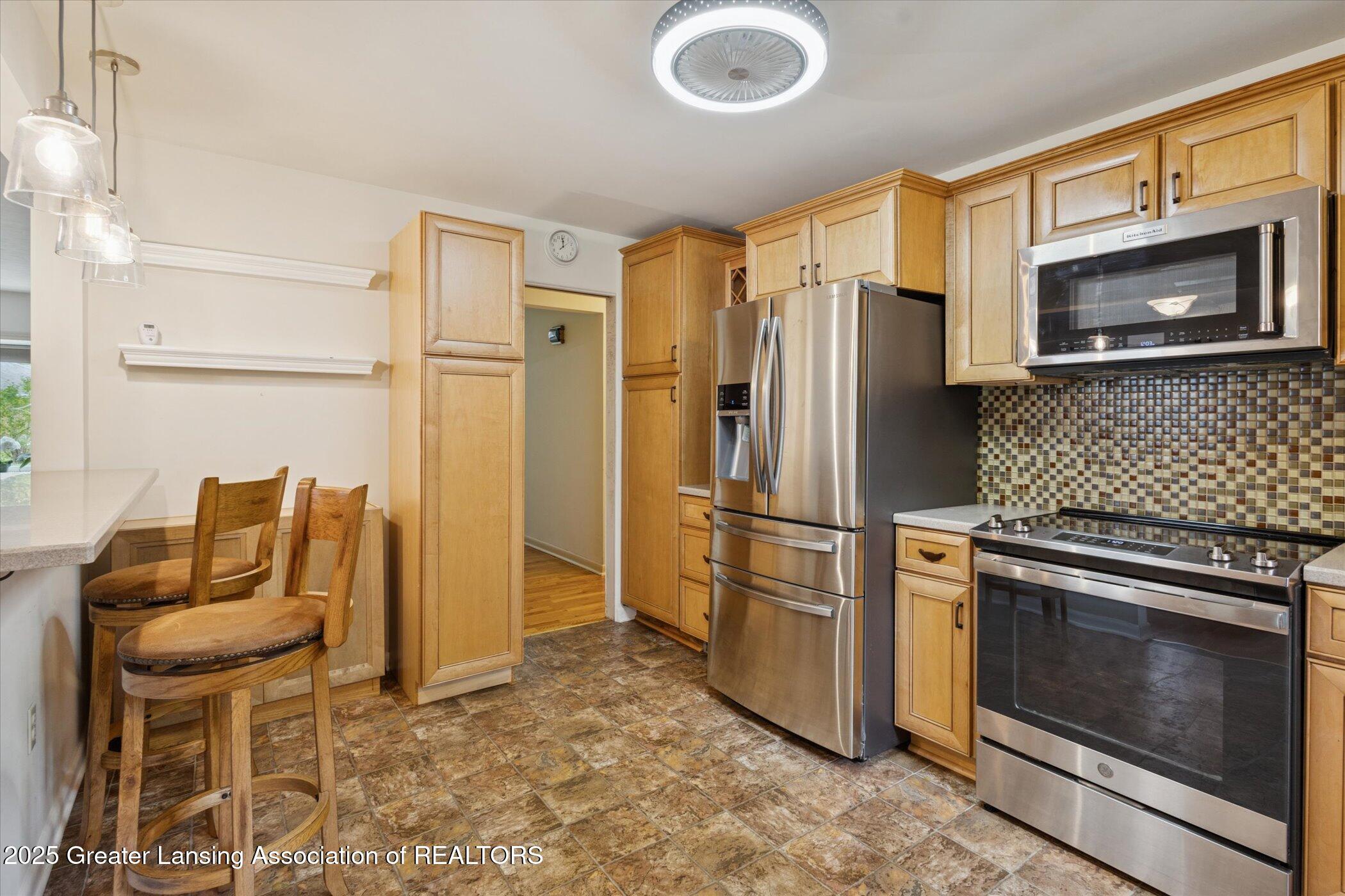 223 Lexington Avenue