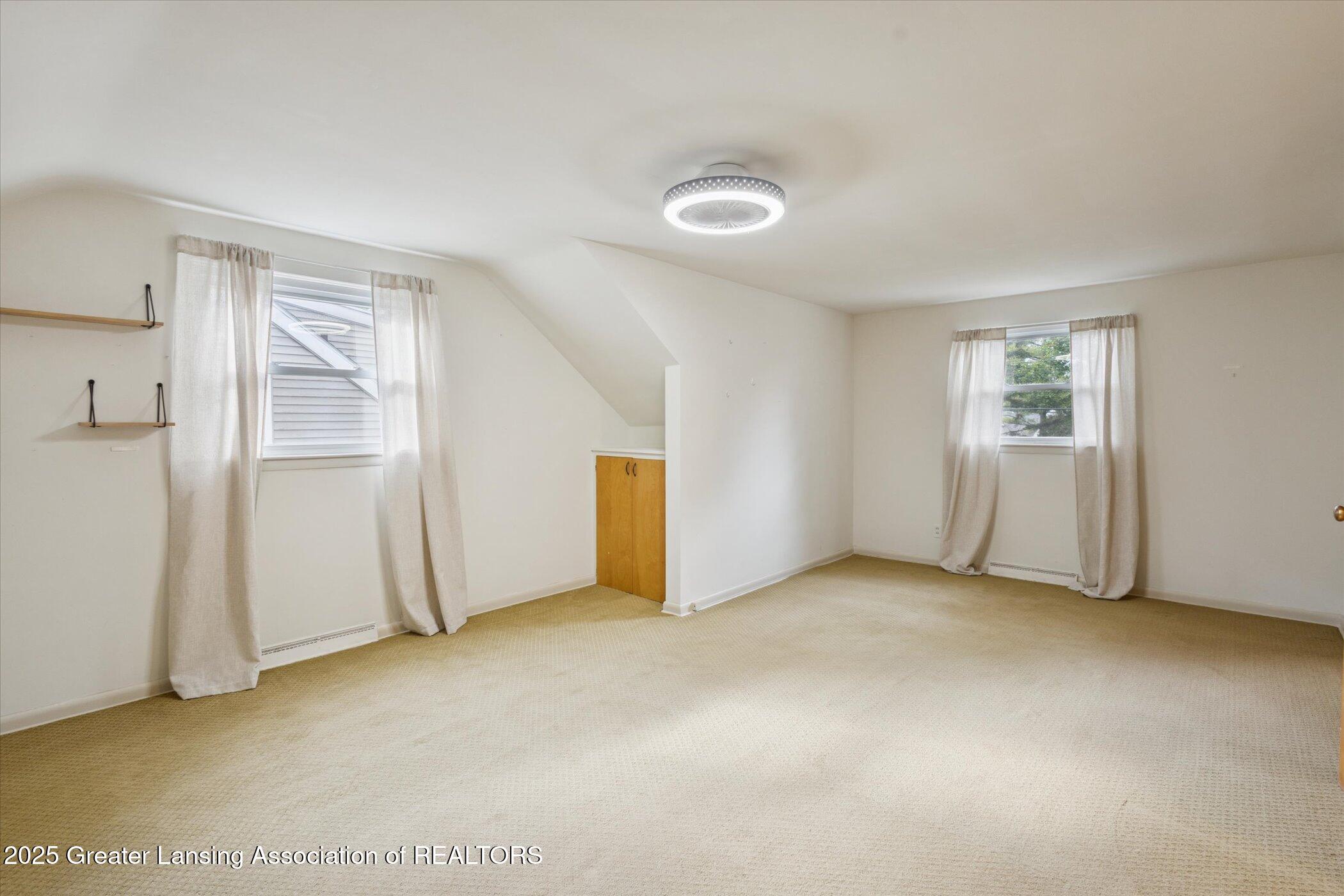 223 Lexington Avenue