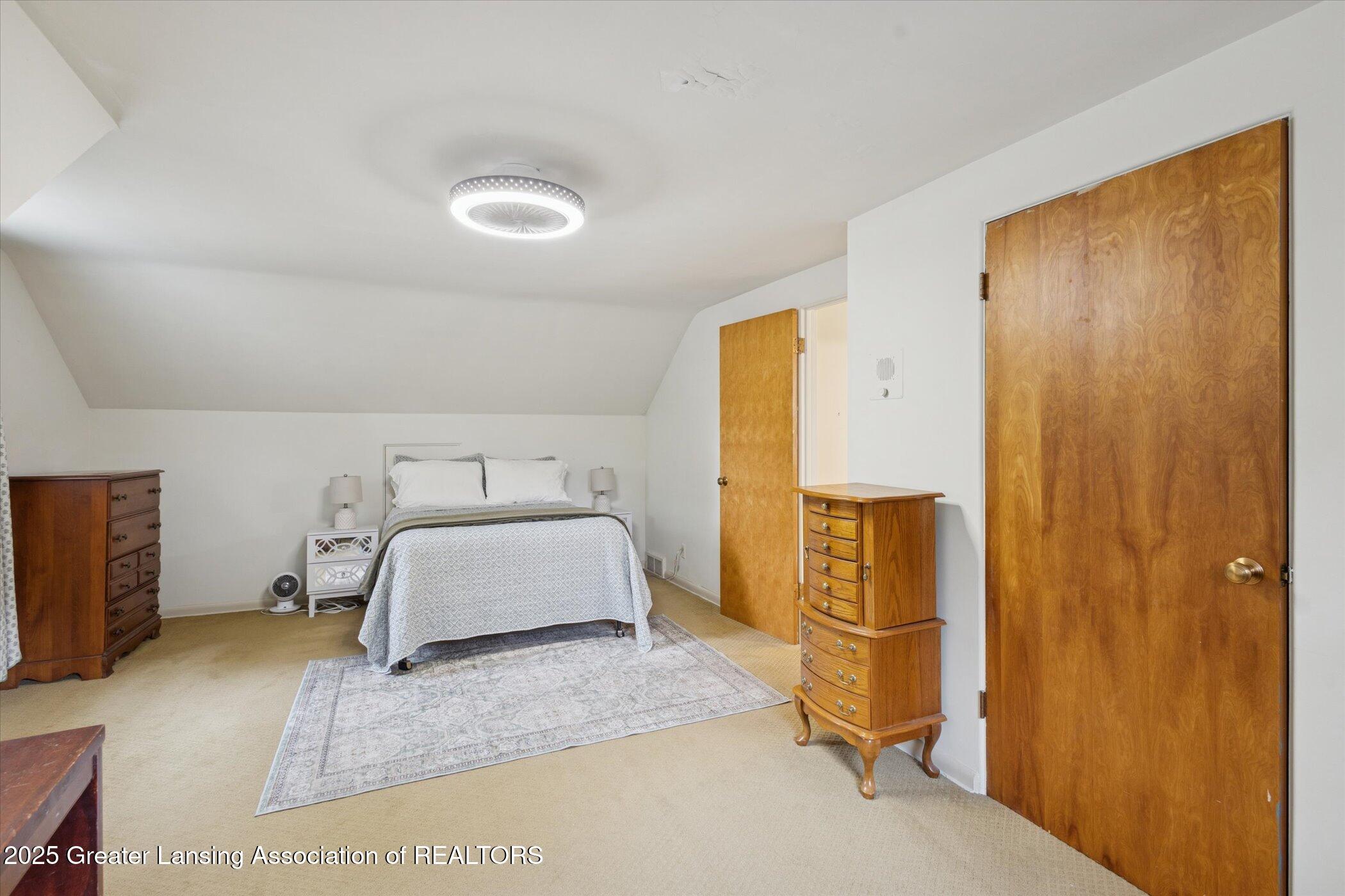 223 Lexington Avenue