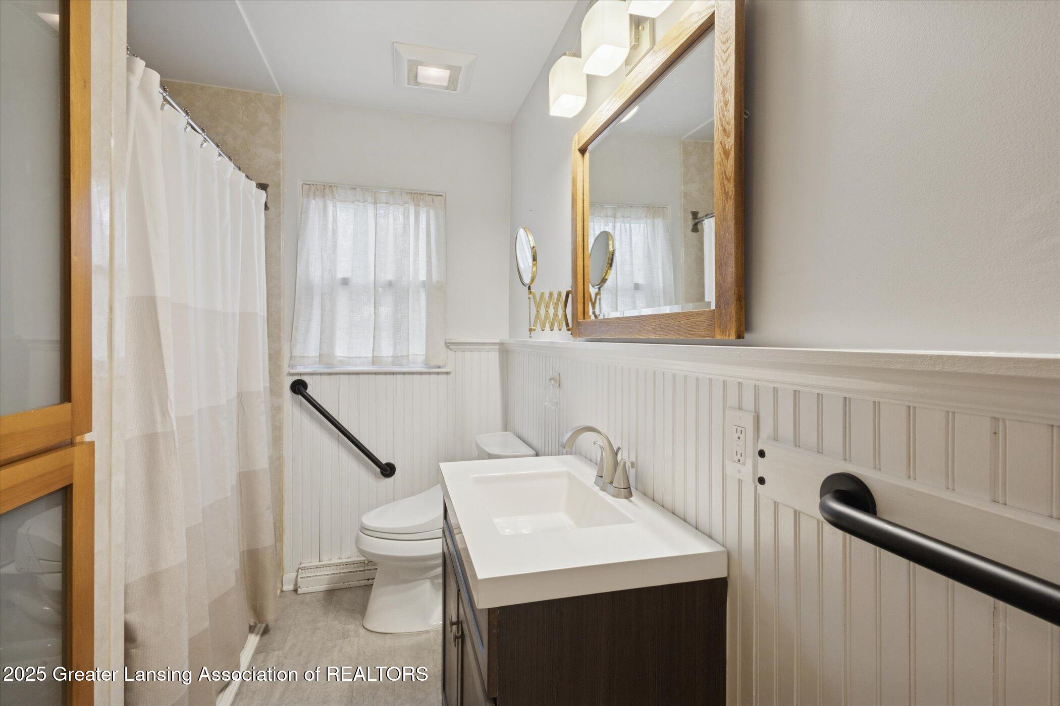 223 Lexington Avenue