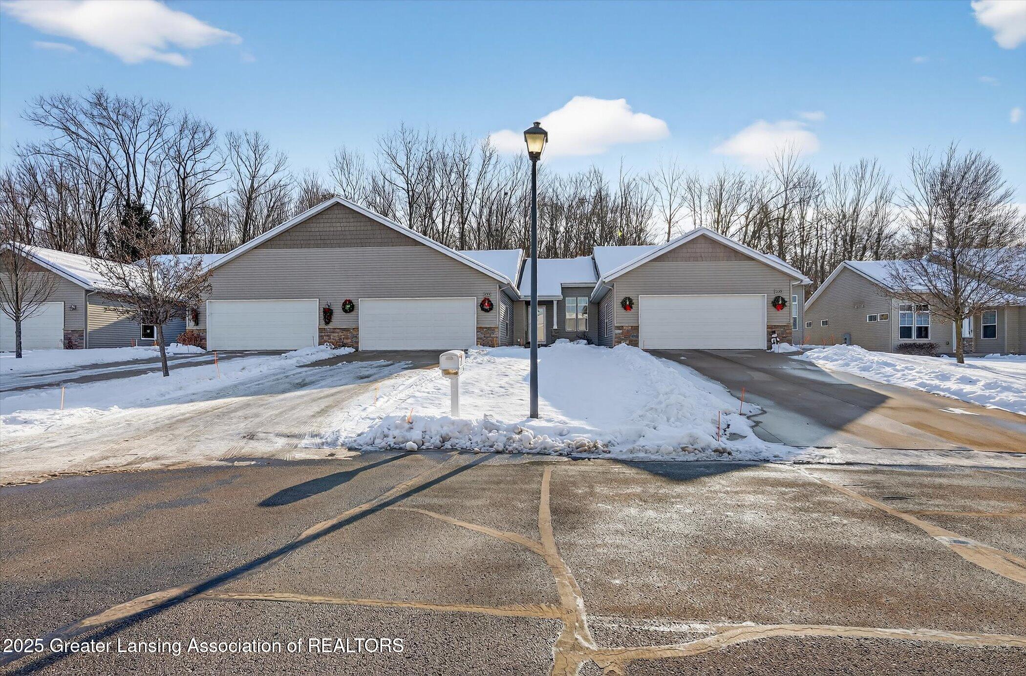 233 Barrington Circle 75