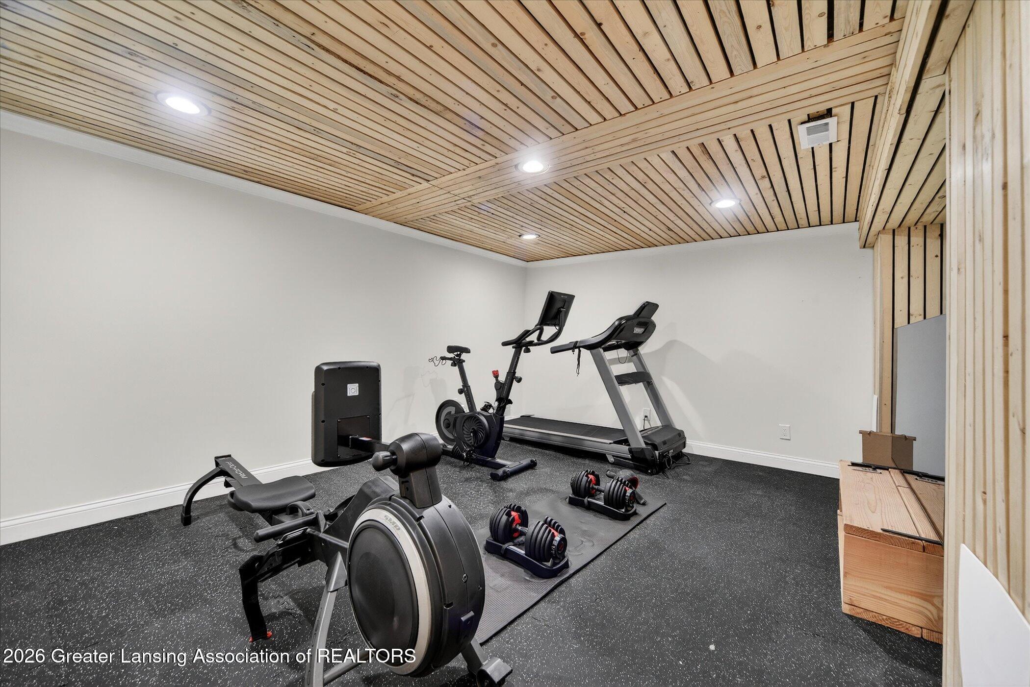 2098 Butternut Drive