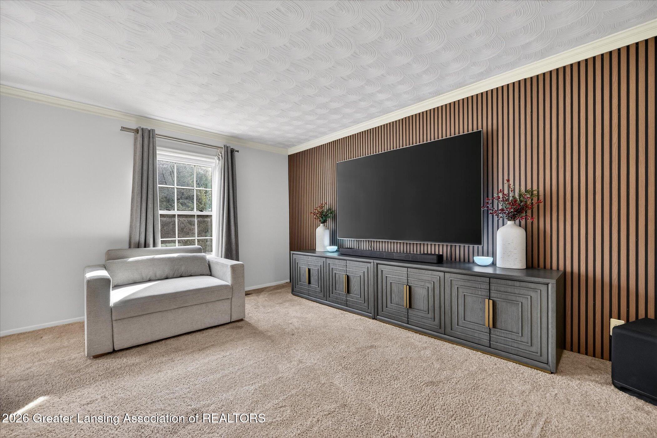 2098 Butternut Drive