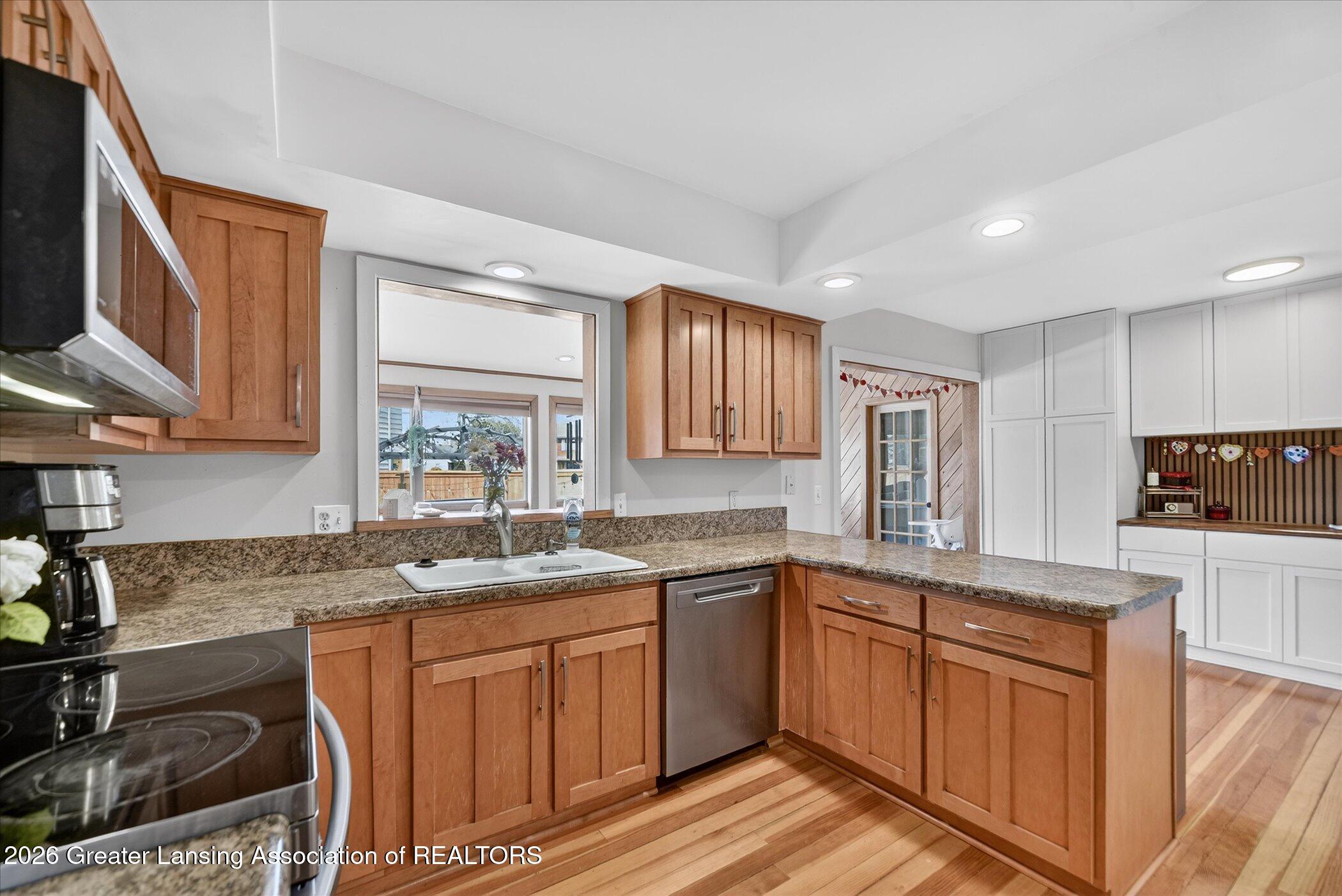 2098 Butternut Drive