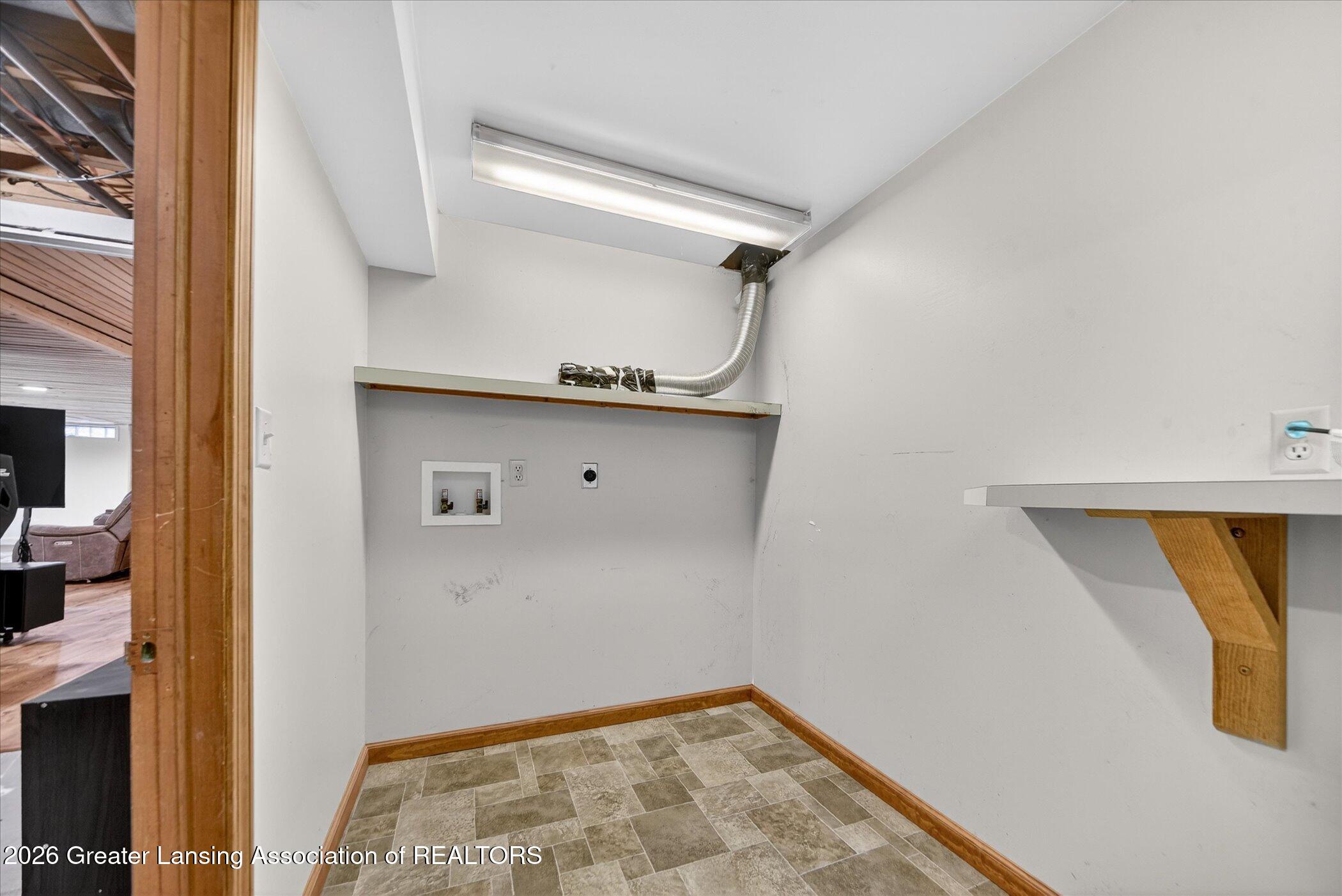 2098 Butternut Drive