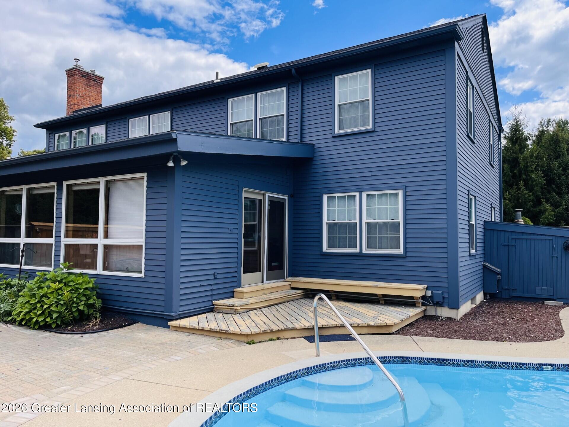 2098 Butternut Drive