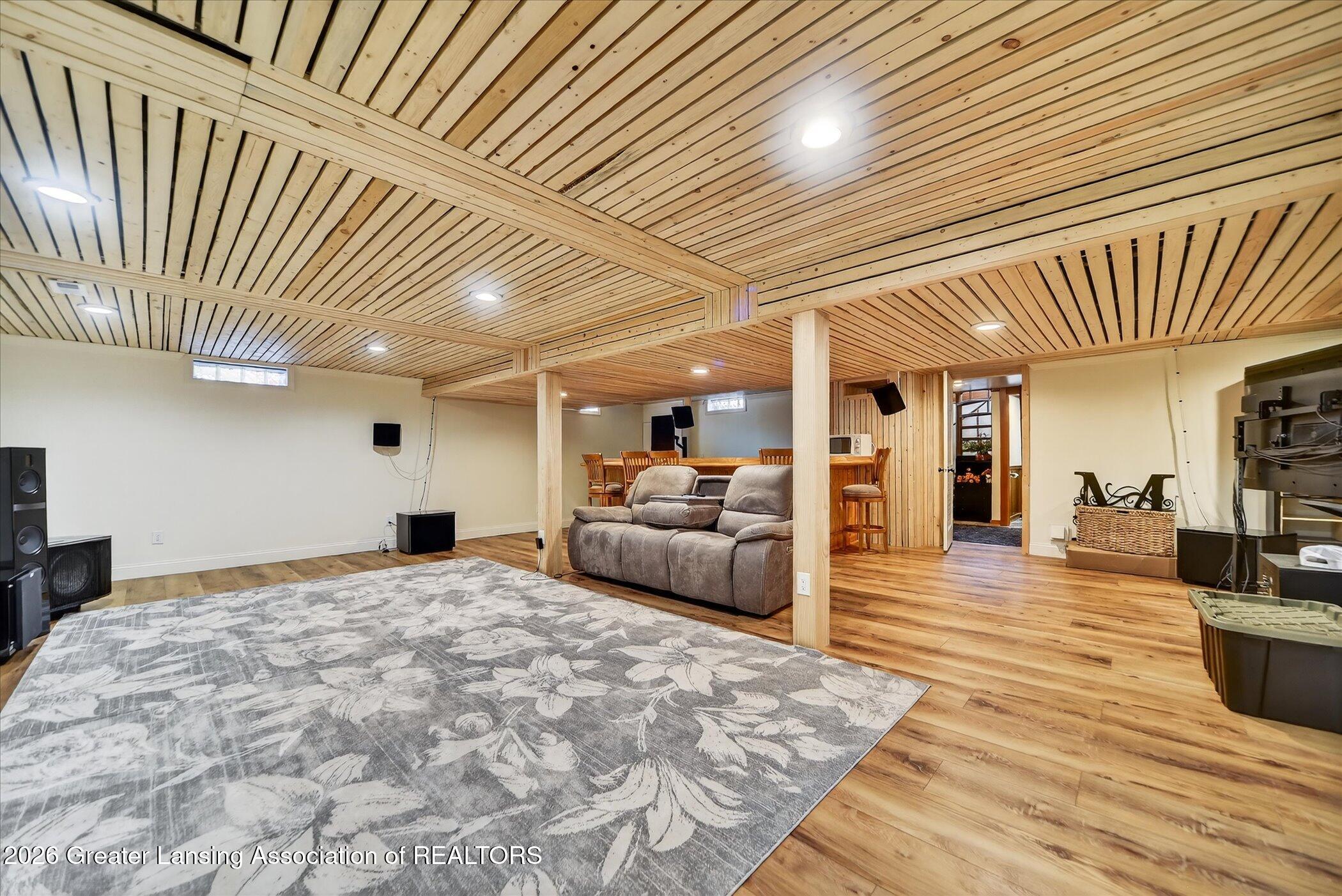 2098 Butternut Drive