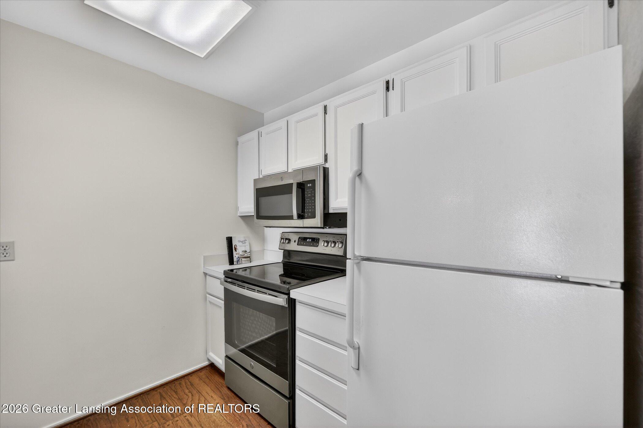 3648 E Meadows Court