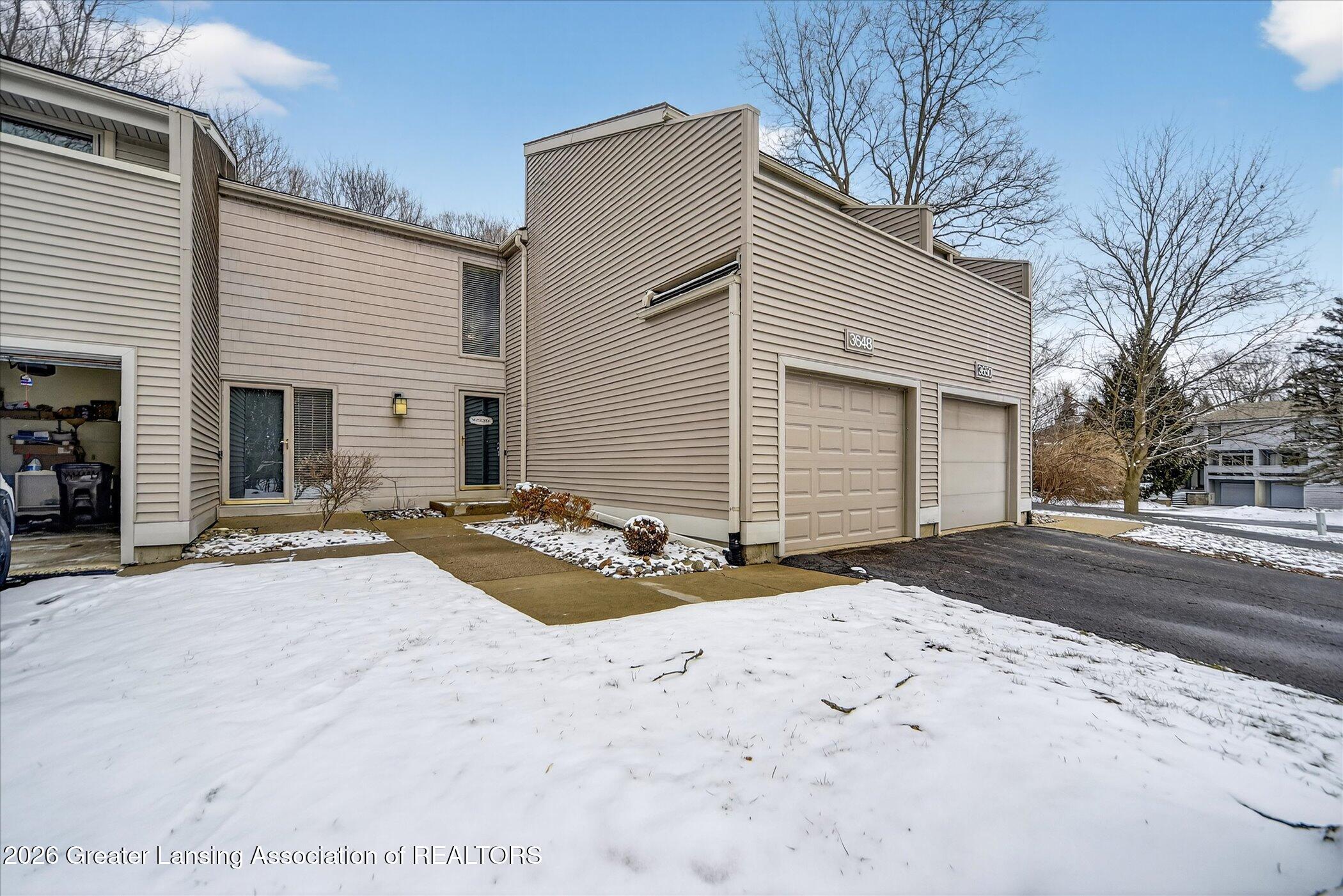 3648 E Meadows Court