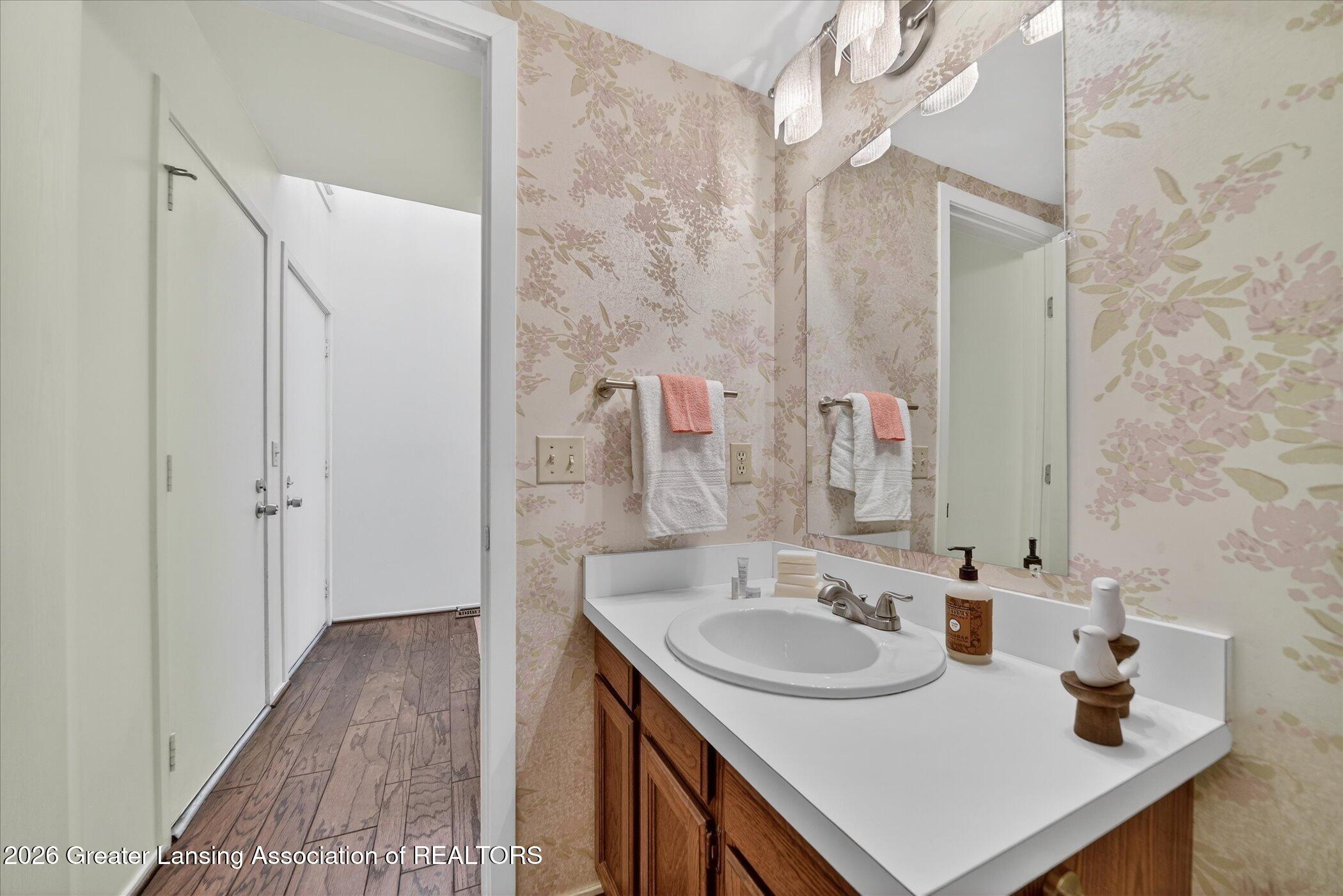 3648 E Meadows Court