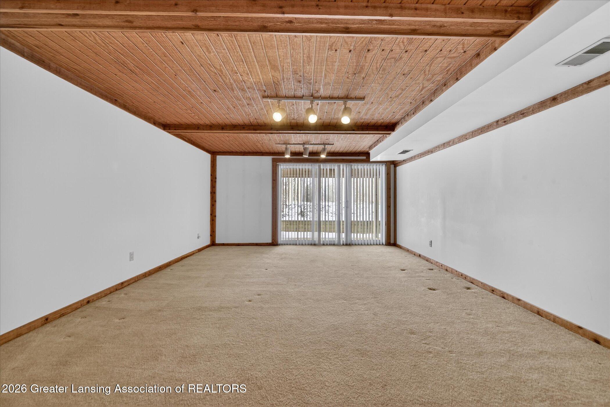 3648 E Meadows Court