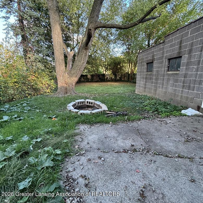 411 S Hayford Avenue