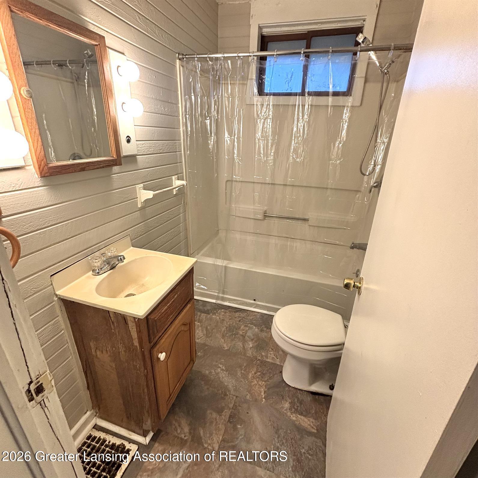 411 S Hayford Avenue