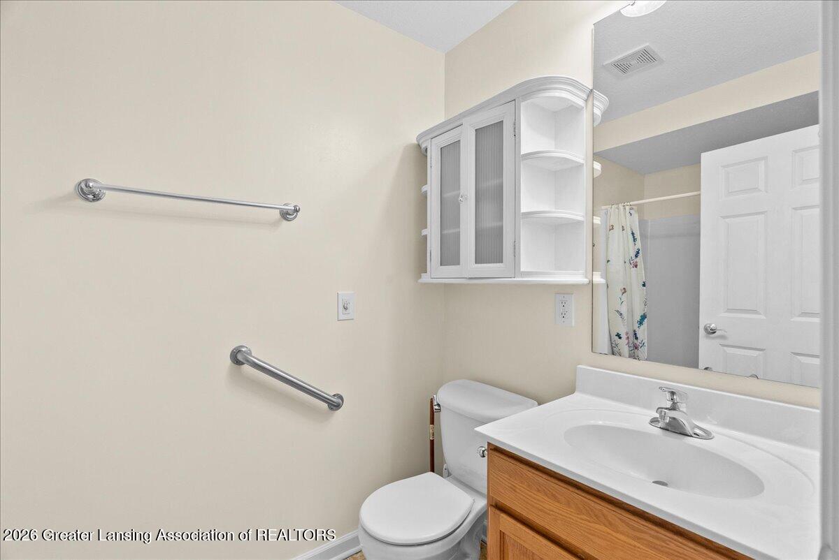 710 E Walker Street, St. Johns