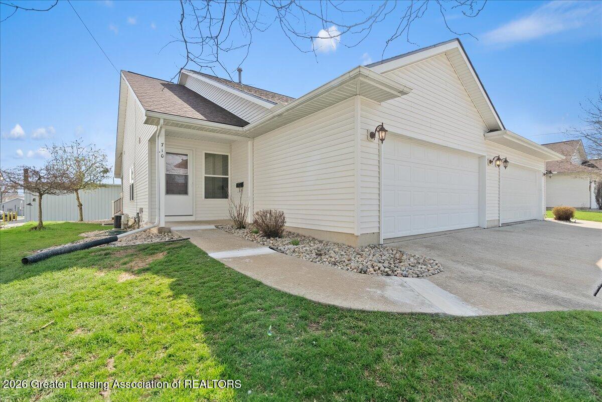 710 E Walker Street, St. Johns