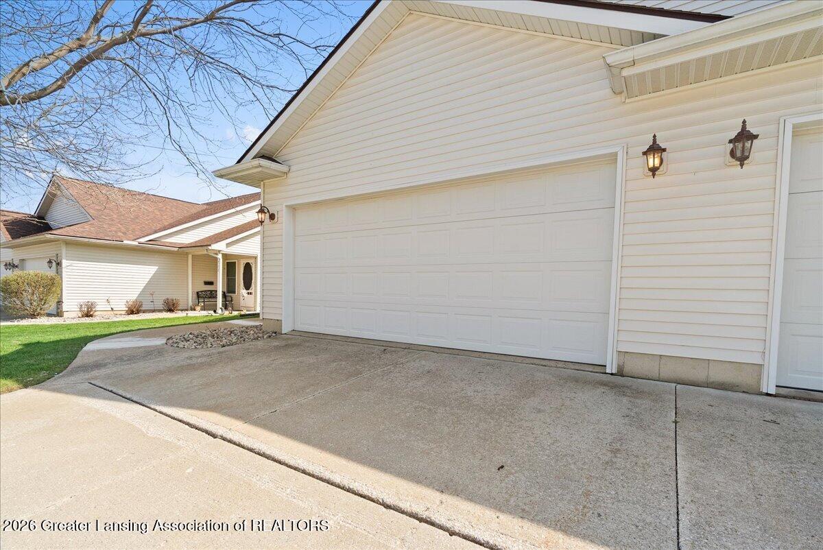 710 E Walker Street, St. Johns