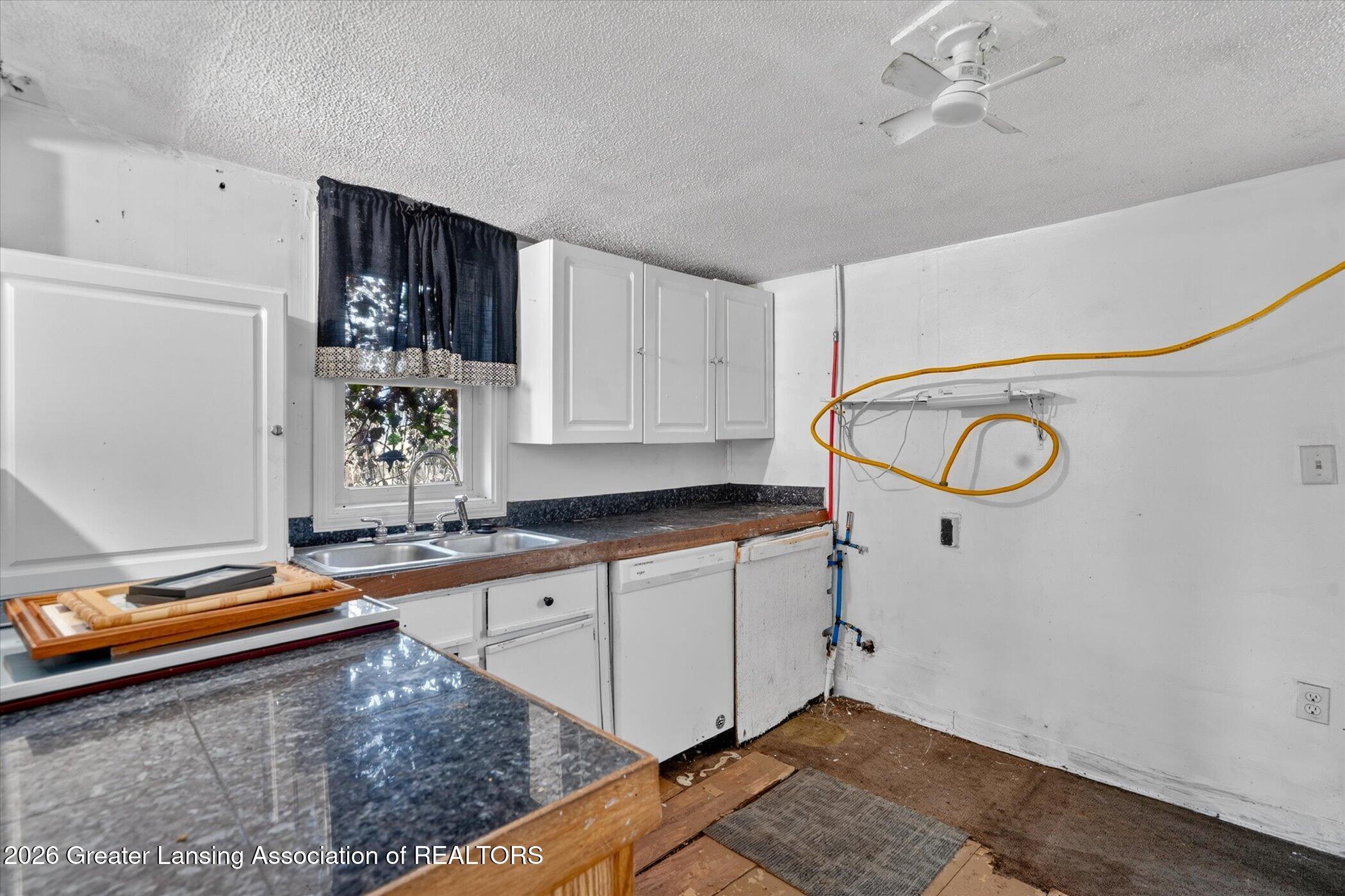 3024 W Jolly Road