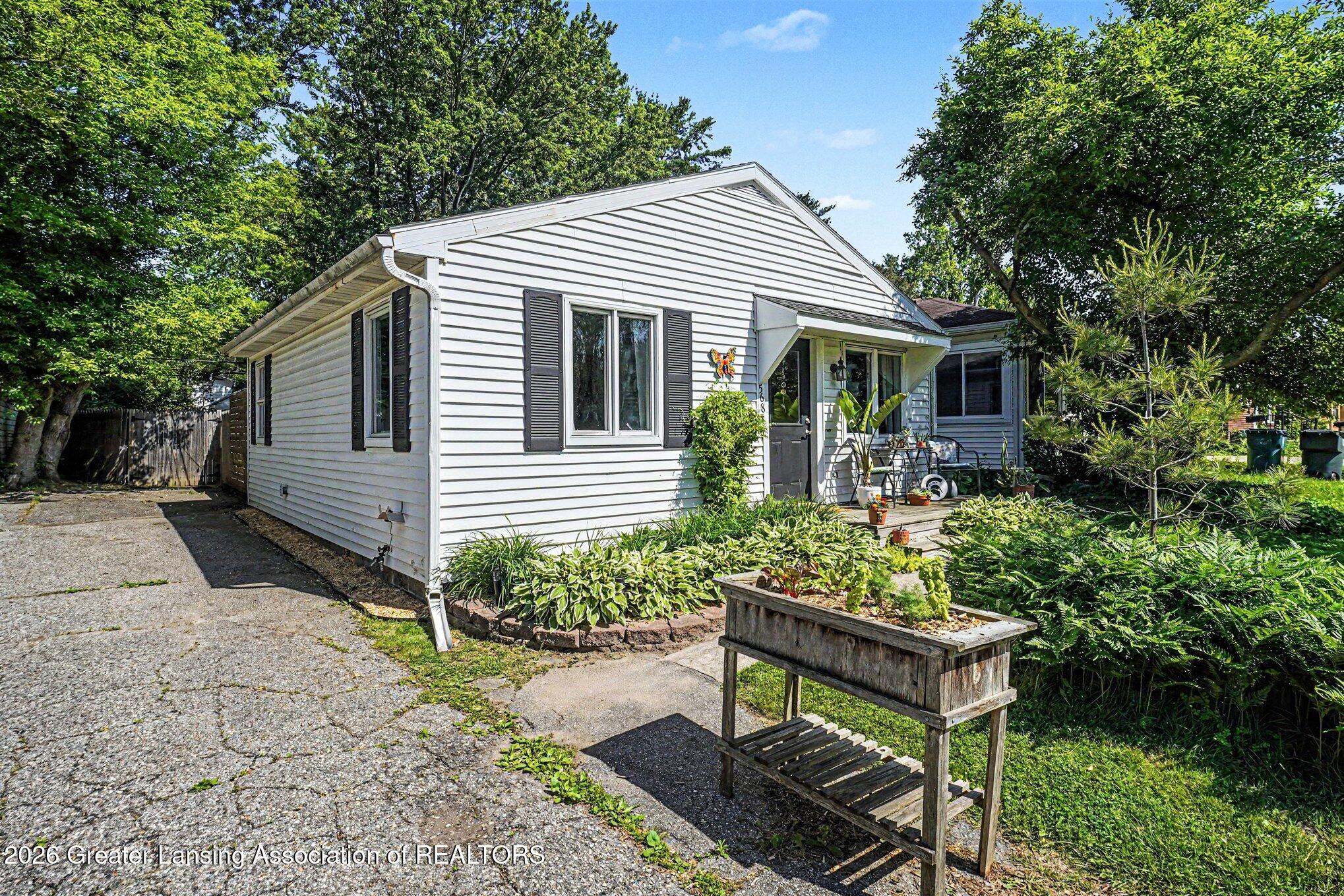 568 Lexington Avenue