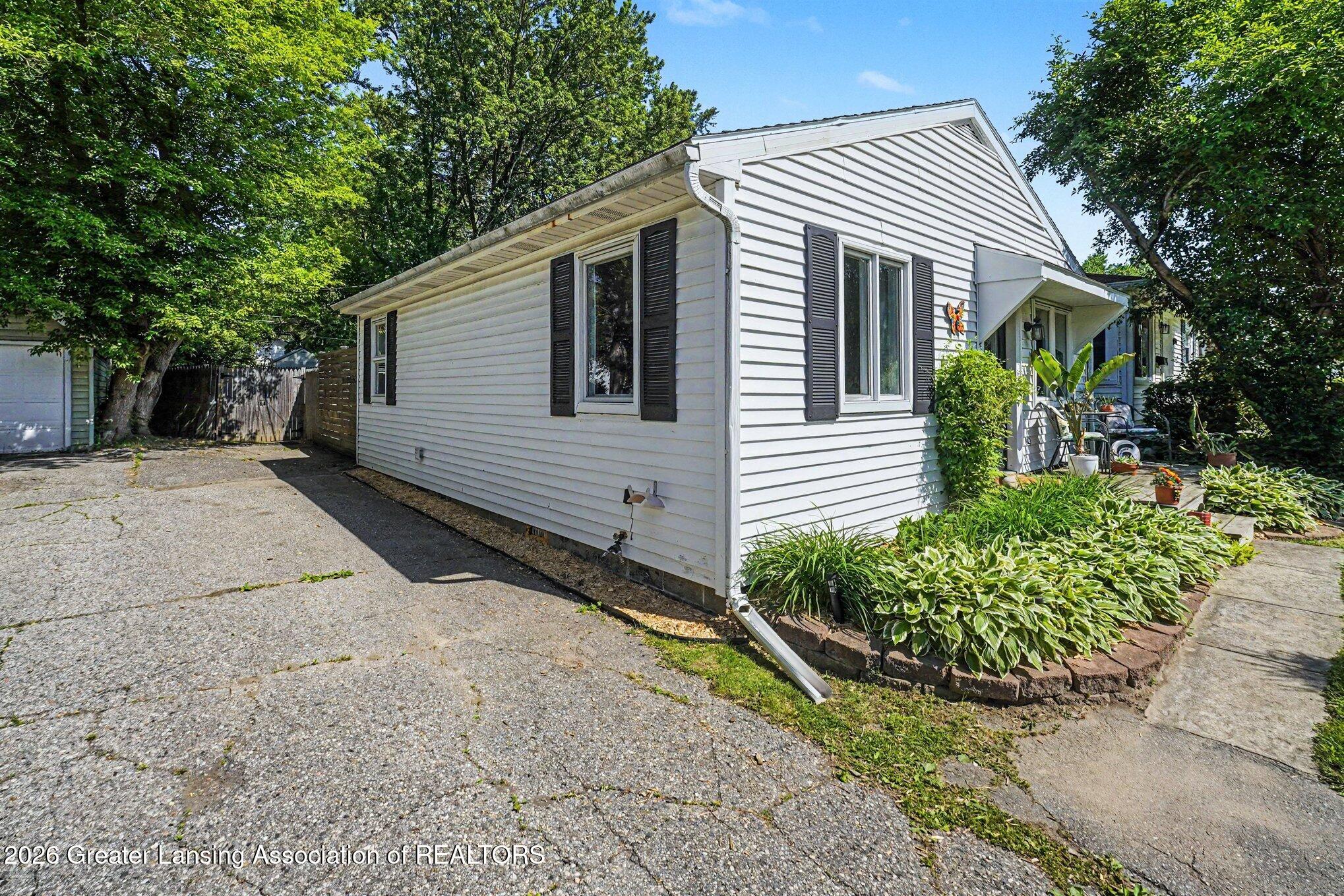 568 Lexington Avenue