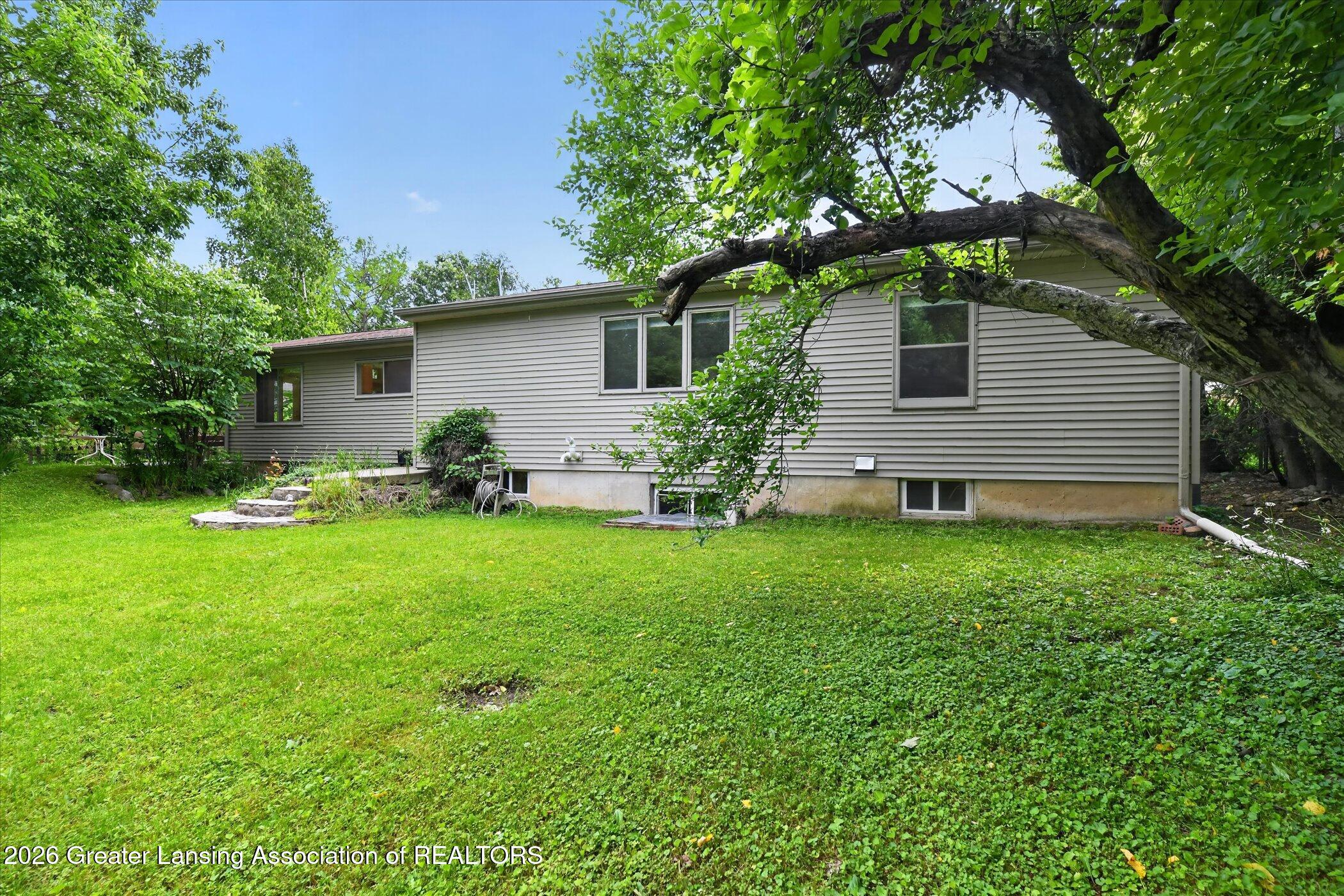 637 Whitehills Drive