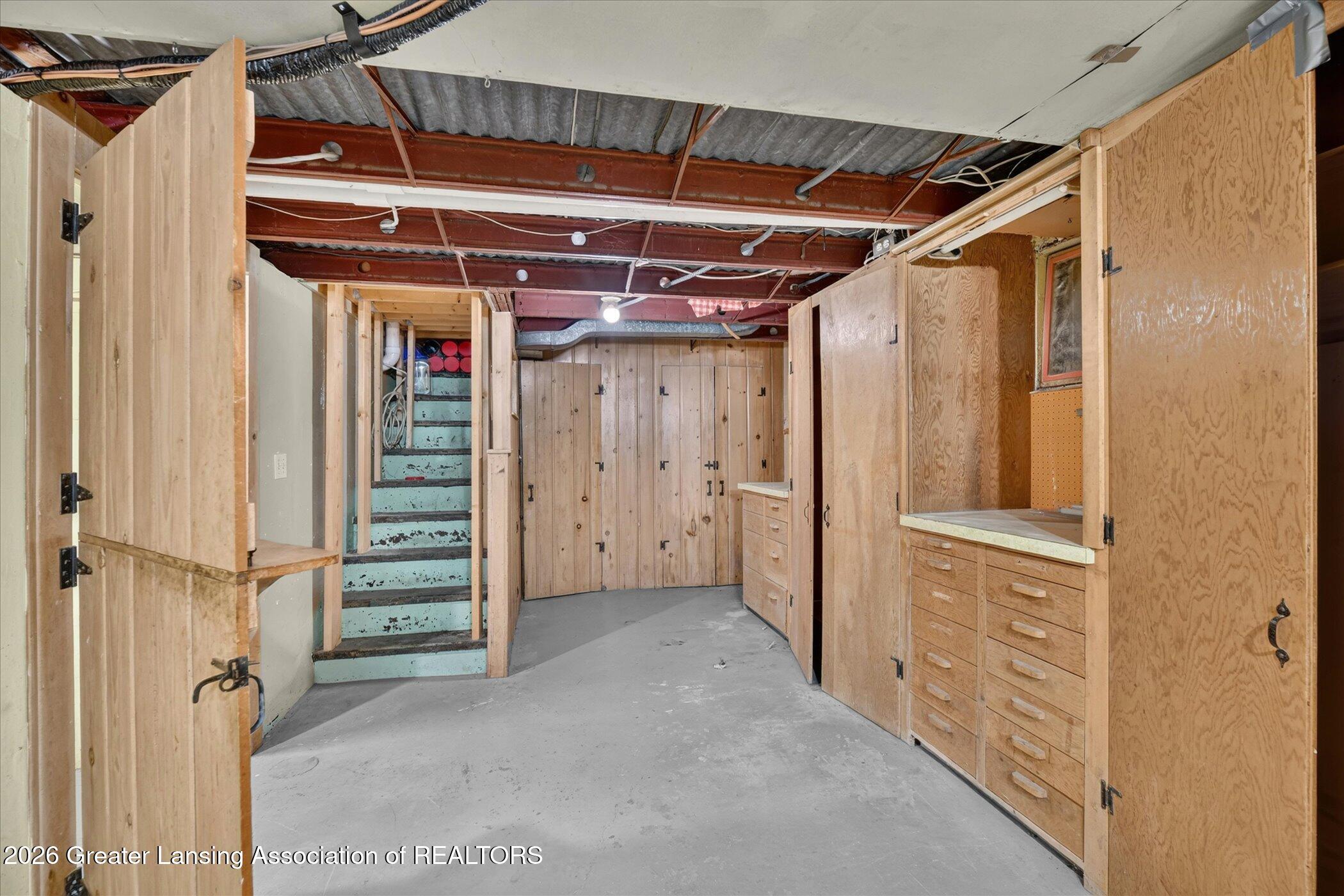 637 Whitehills Drive