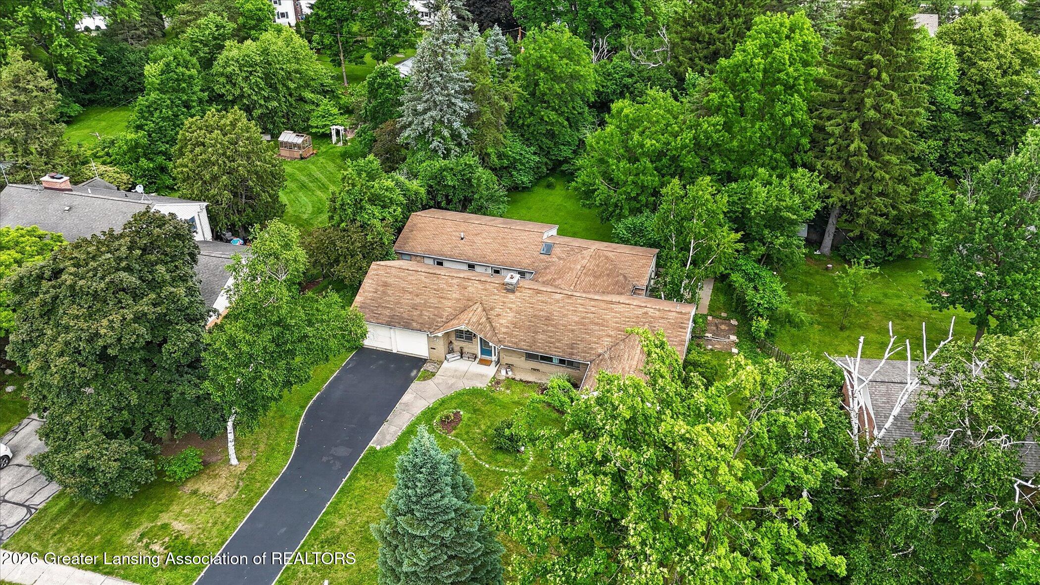 637 Whitehills Drive