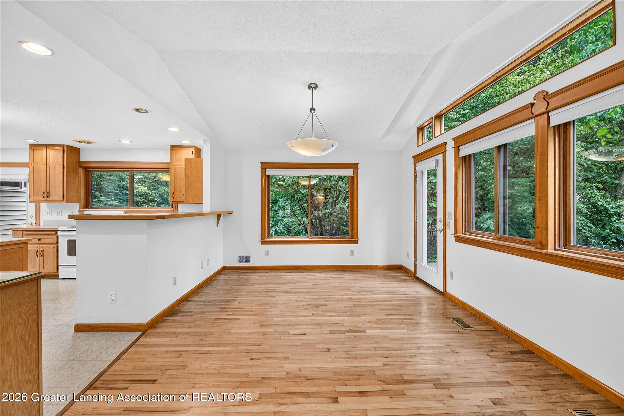 637 Whitehills Drive