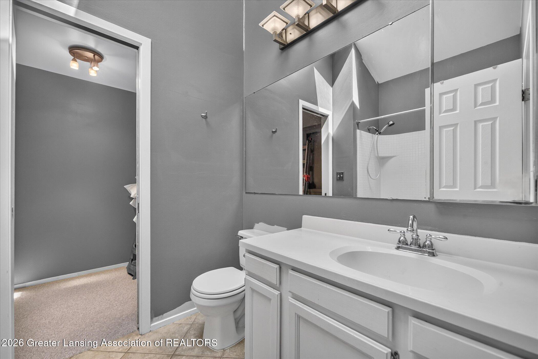 3659 E Meadows Court
