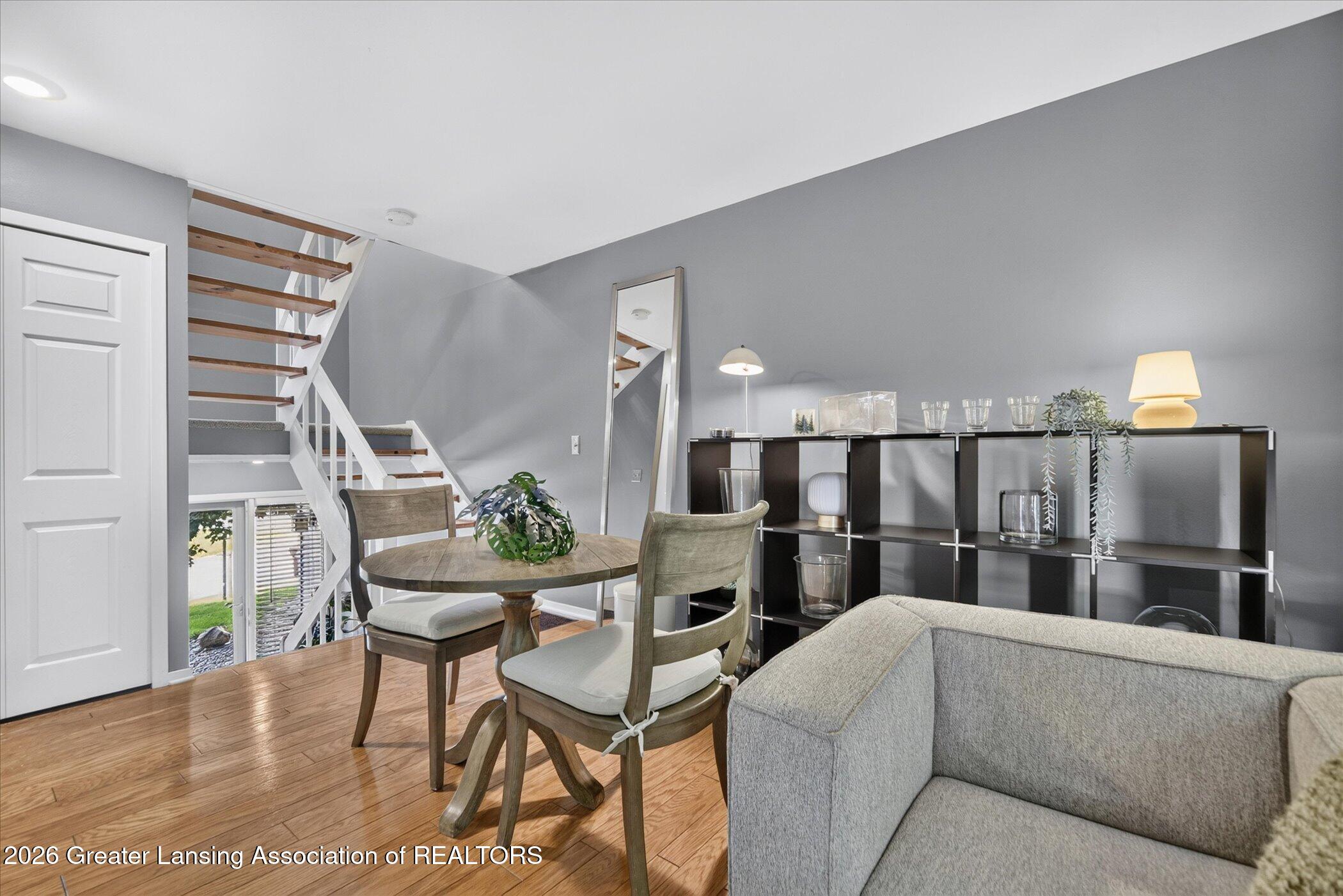 3659 E Meadows Court