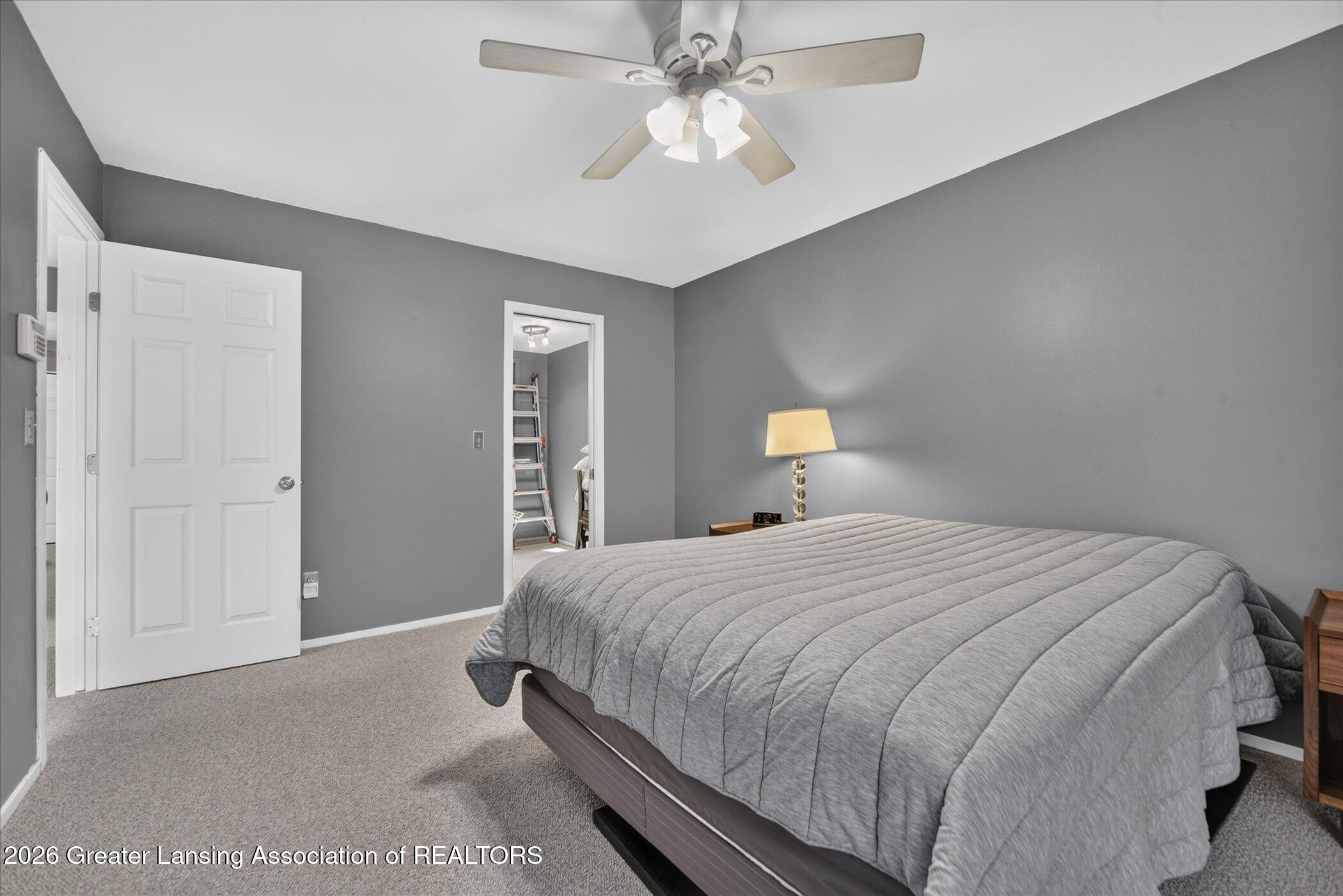 3659 E Meadows Court