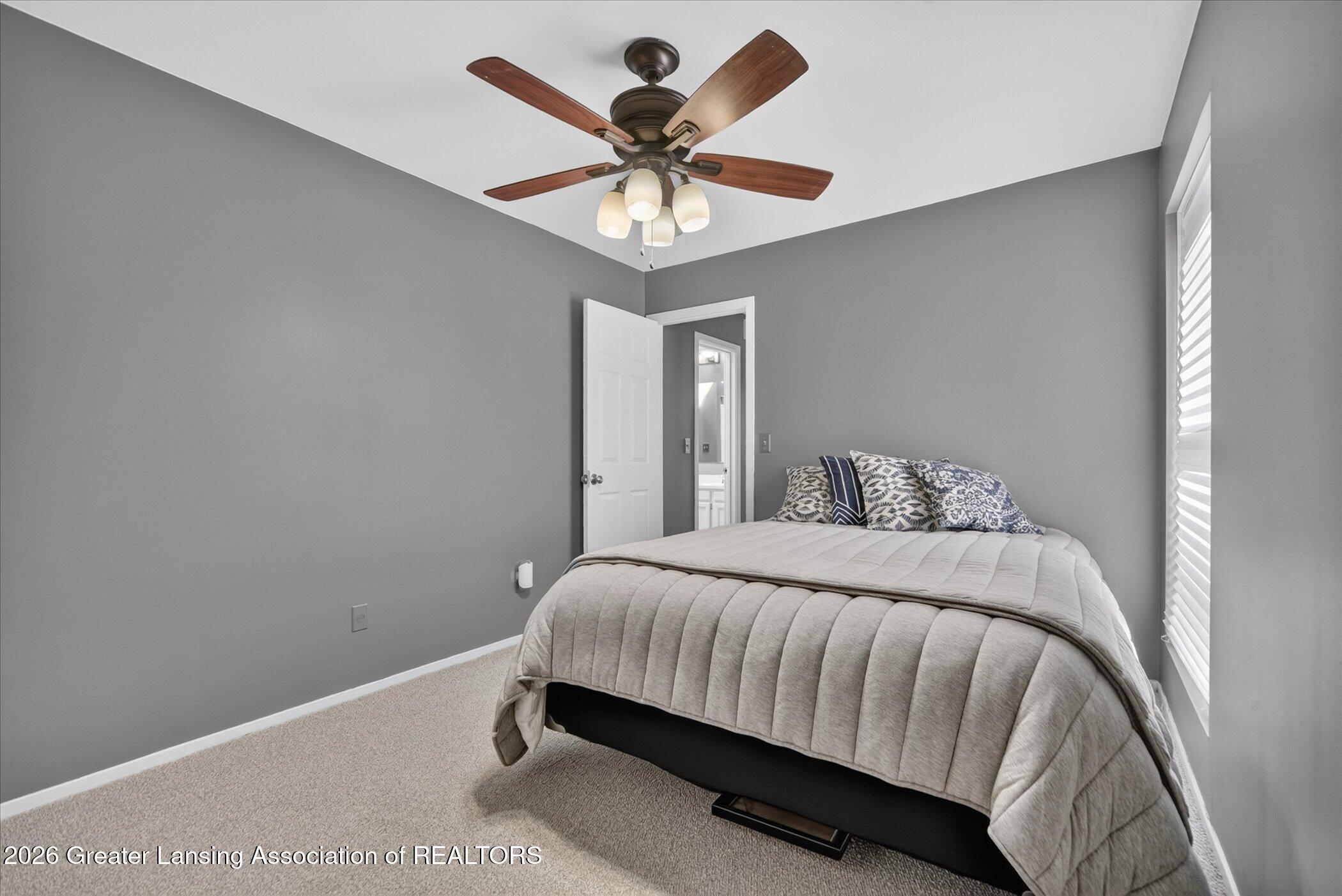 3659 E Meadows Court