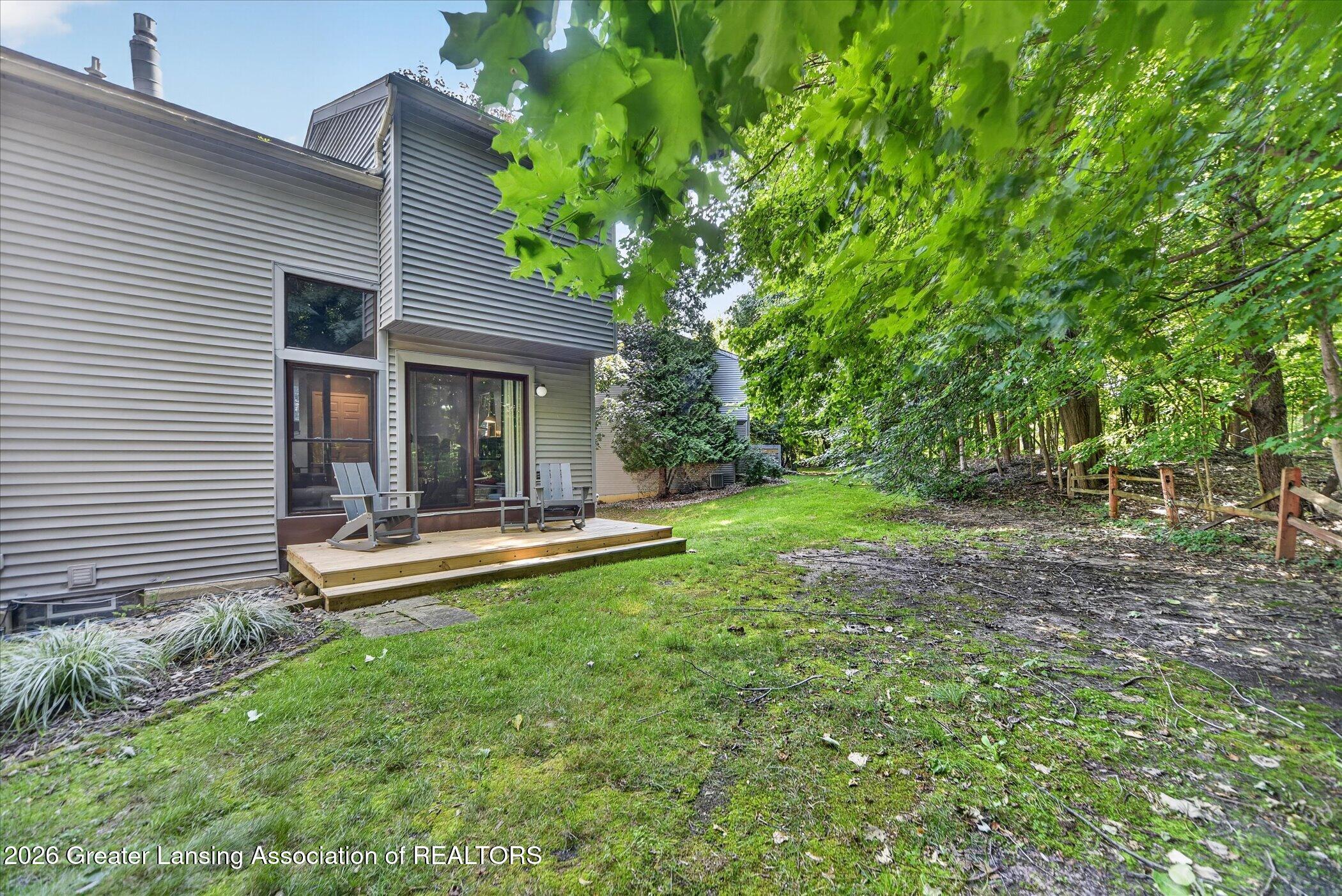 3659 E Meadows Court