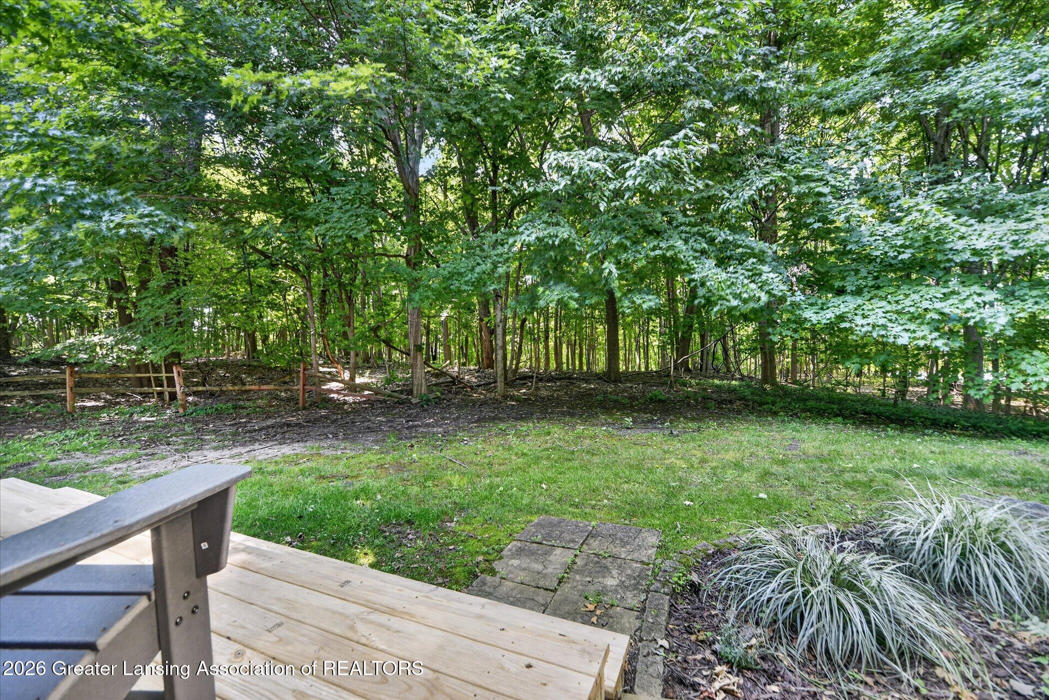 3659 E Meadows Court