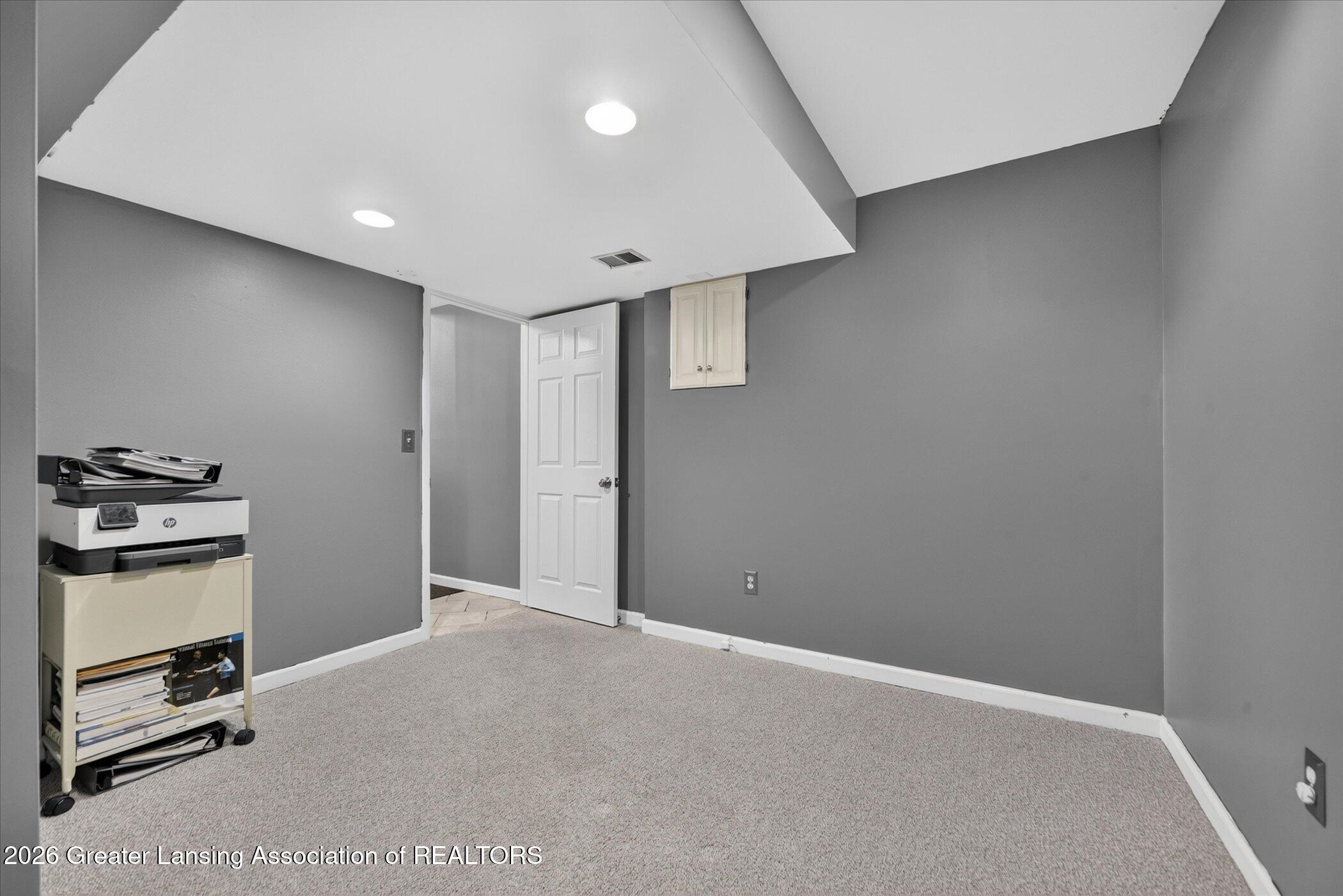 3659 E Meadows Court