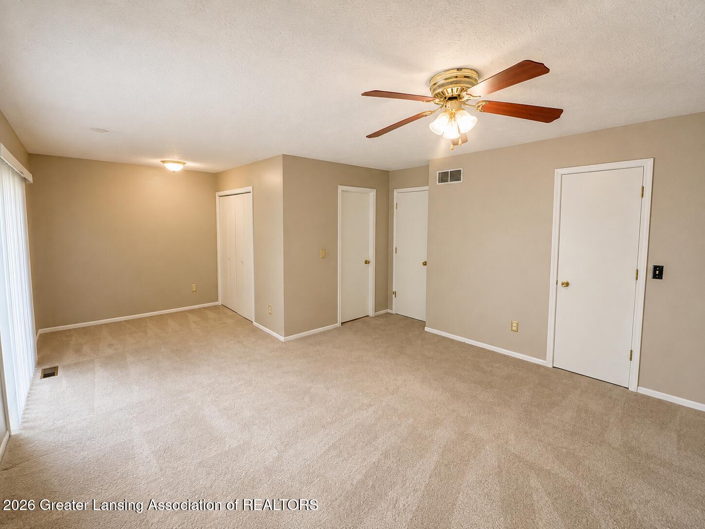 225 E Jolly Road F2