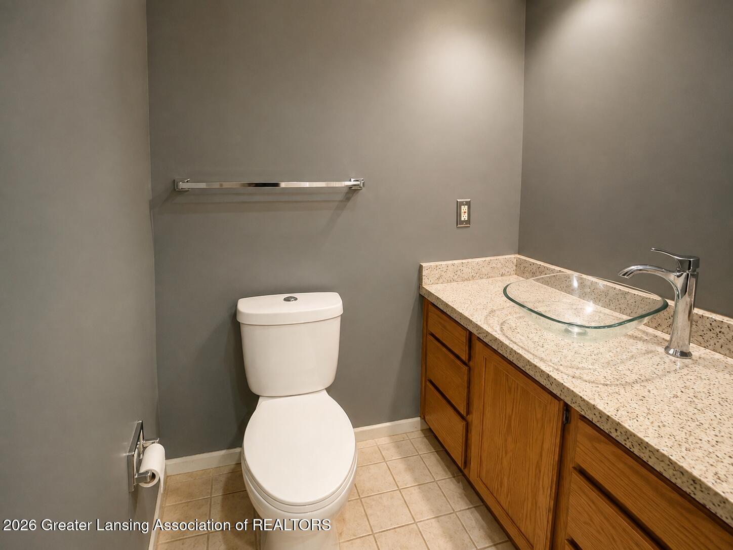 225 E Jolly Road F2