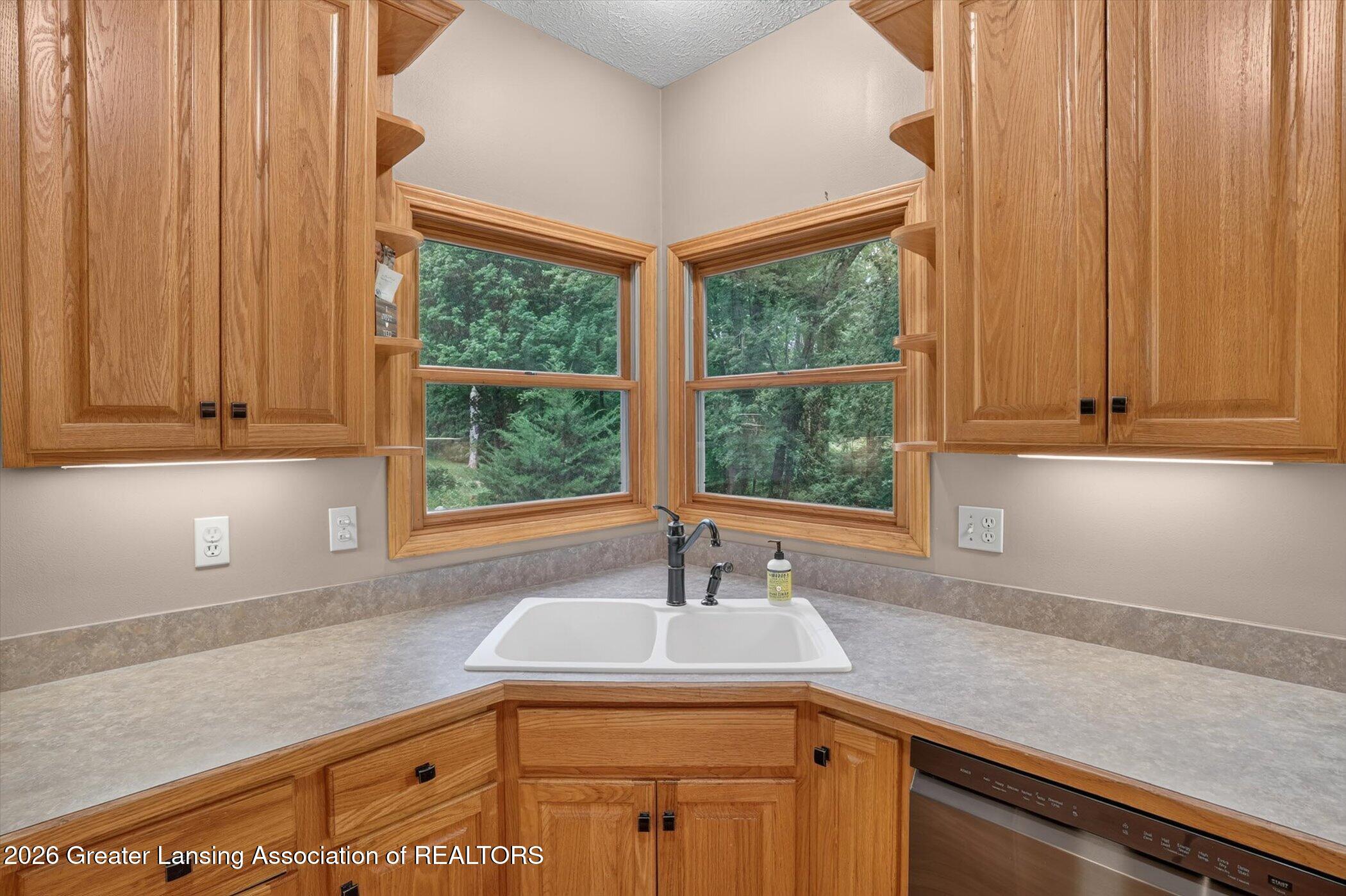 2586 Sanibel Hollow