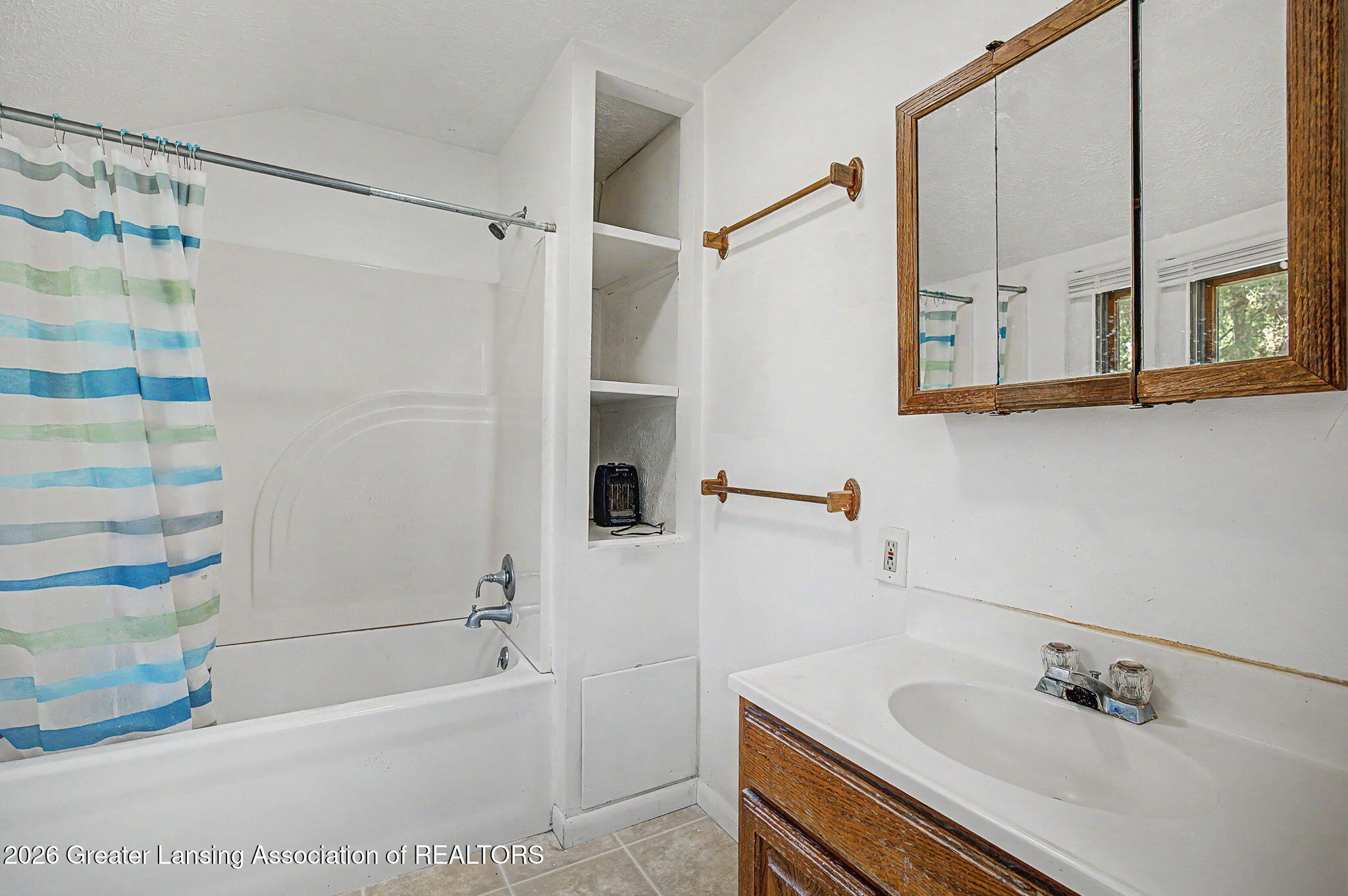 3072 E Lake Lansing Road