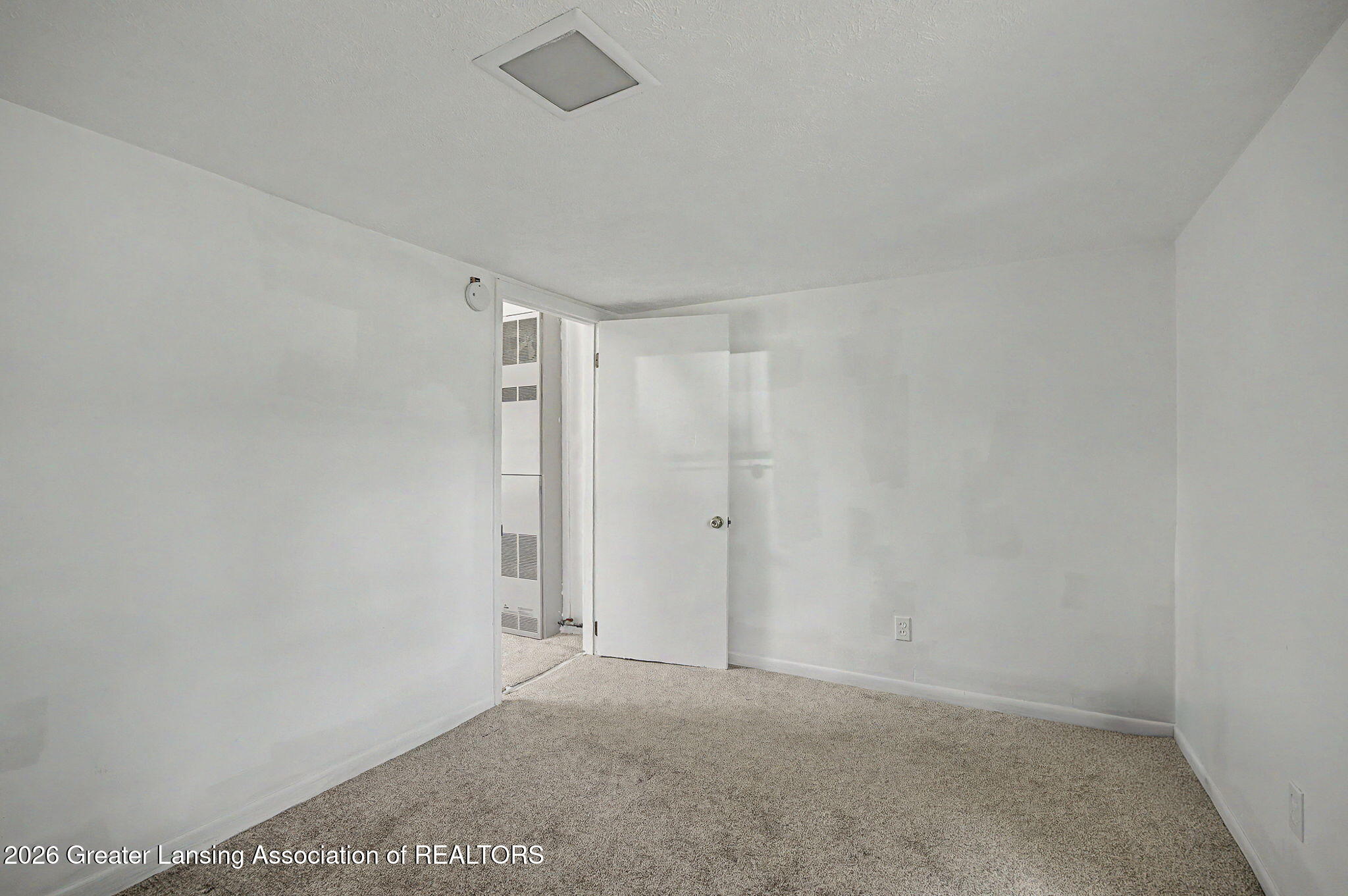 3072 E Lake Lansing Road
