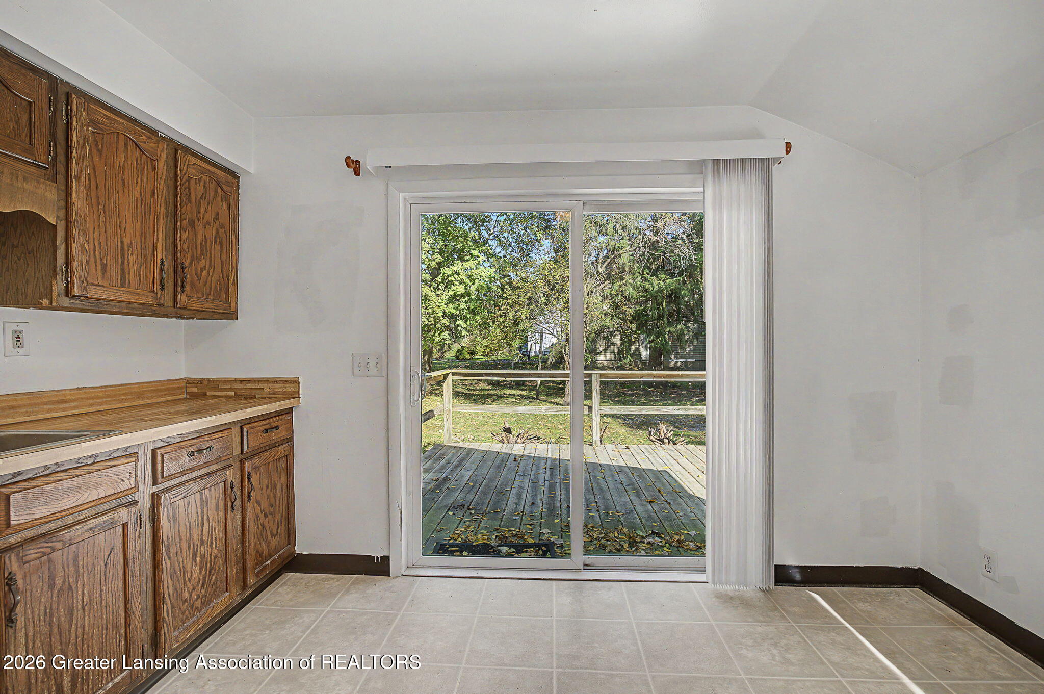3072 E Lake Lansing Road